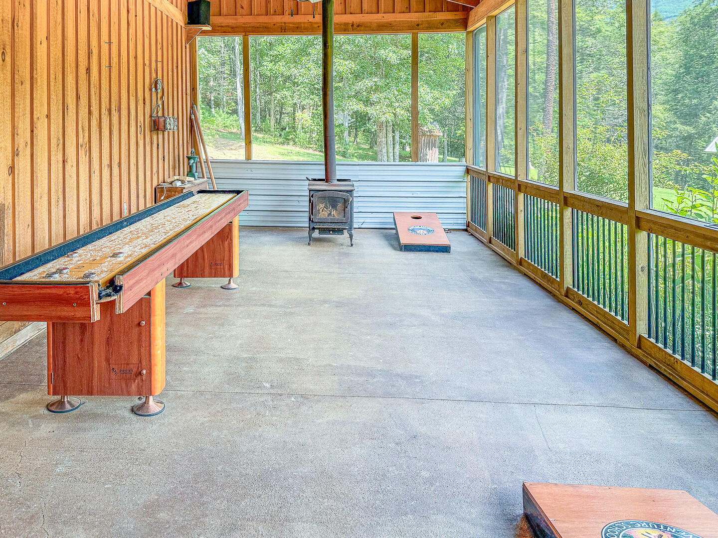 Catawba, Virginia, 24070, United States, 13 Bedrooms Bedrooms, ,15 BathroomsBathrooms,Residential,Active,1902950