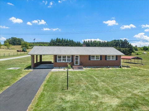 Homes For Sale - 5662 Old Route 11<br/> Pulaski County, Dublin, VA 24084
