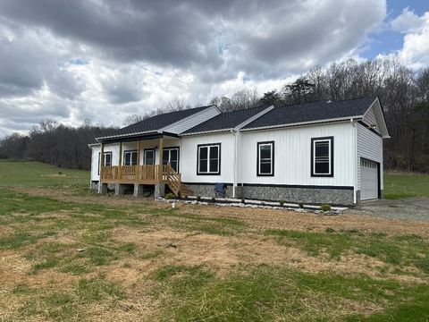 Photo of 3086 Haymakertown RD, Troutville, VA 24175 (MLS # 926060)