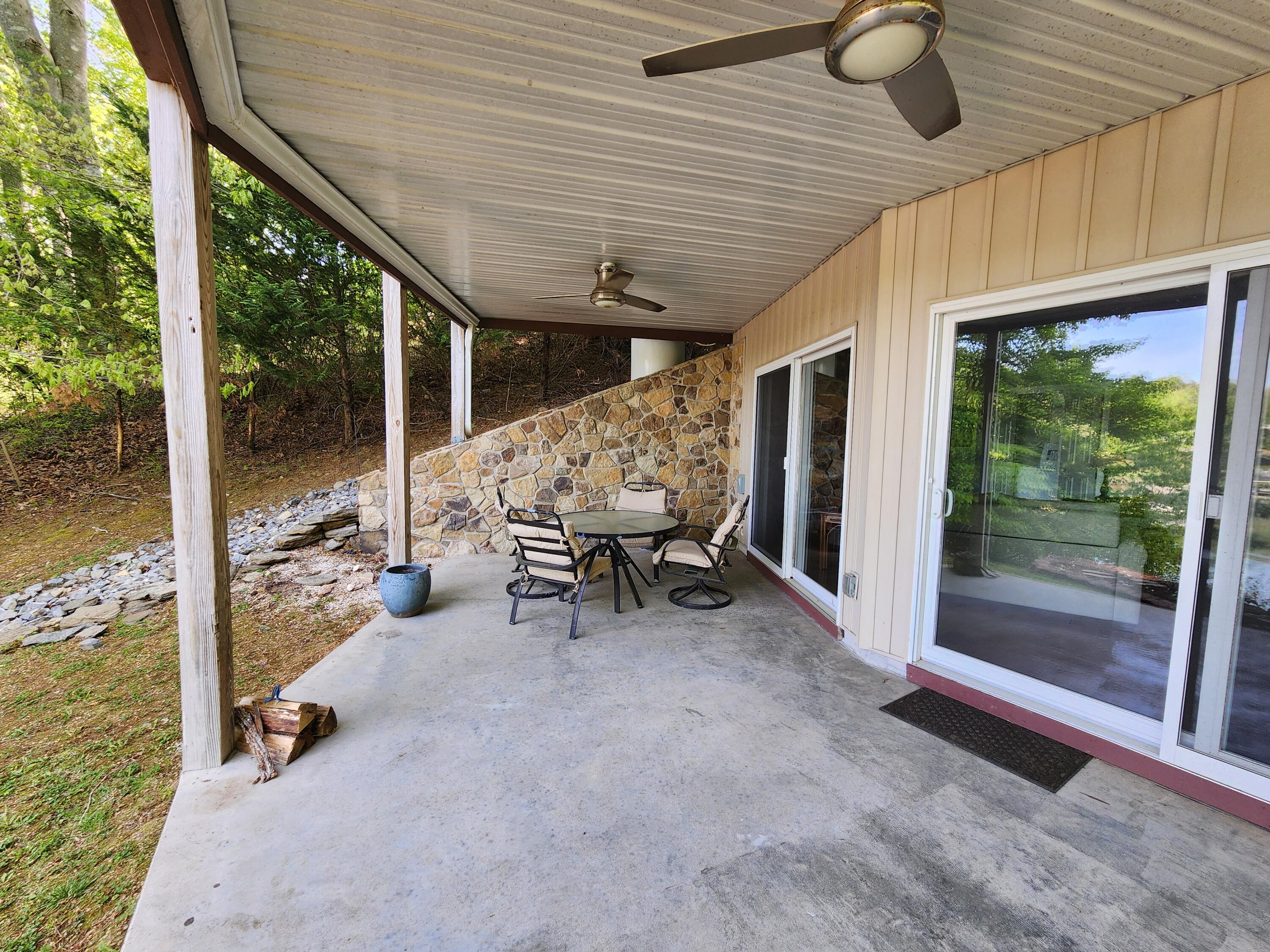 Goodview, Virginia 24095, United States, 3 Bedrooms Bedrooms, ,3 BathroomsBathrooms,Residential,Pending,119828