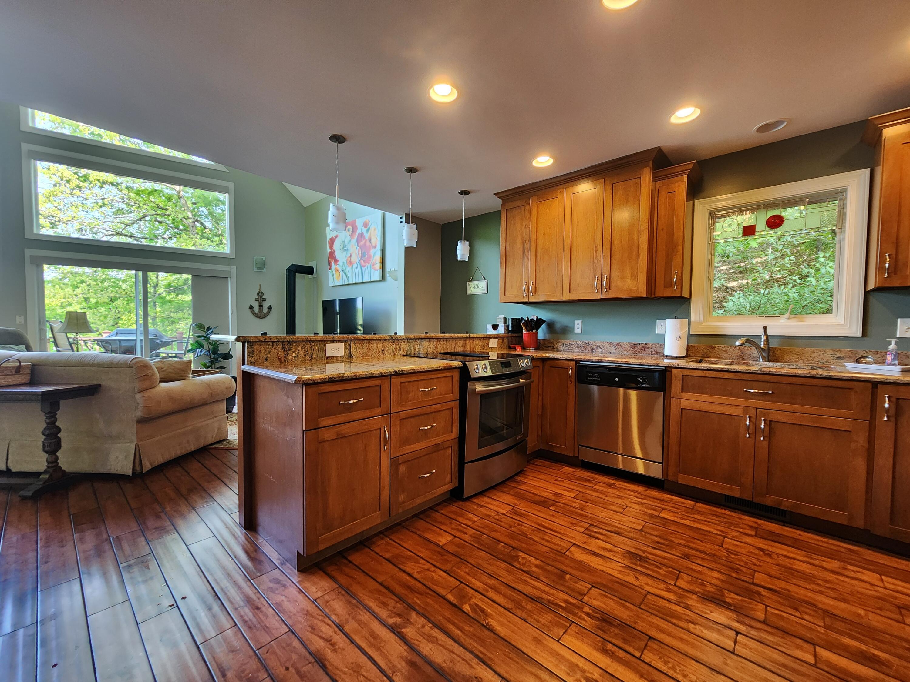 Goodview, Virginia 24095, United States, 3 Bedrooms Bedrooms, ,3 BathroomsBathrooms,Residential,Pending,119828