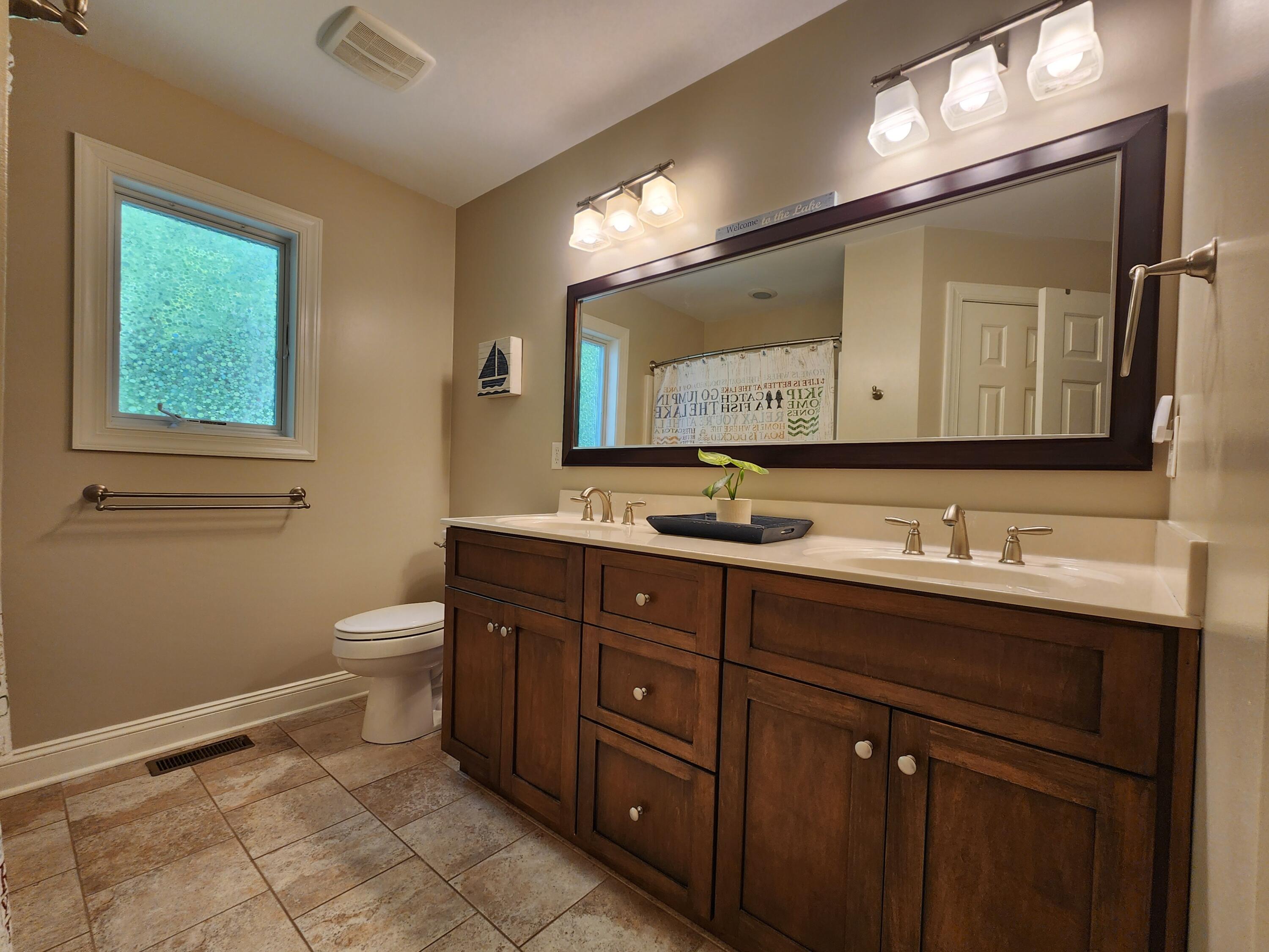 Goodview, Virginia 24095, United States, 3 Bedrooms Bedrooms, ,3 BathroomsBathrooms,Residential,Pending,119828