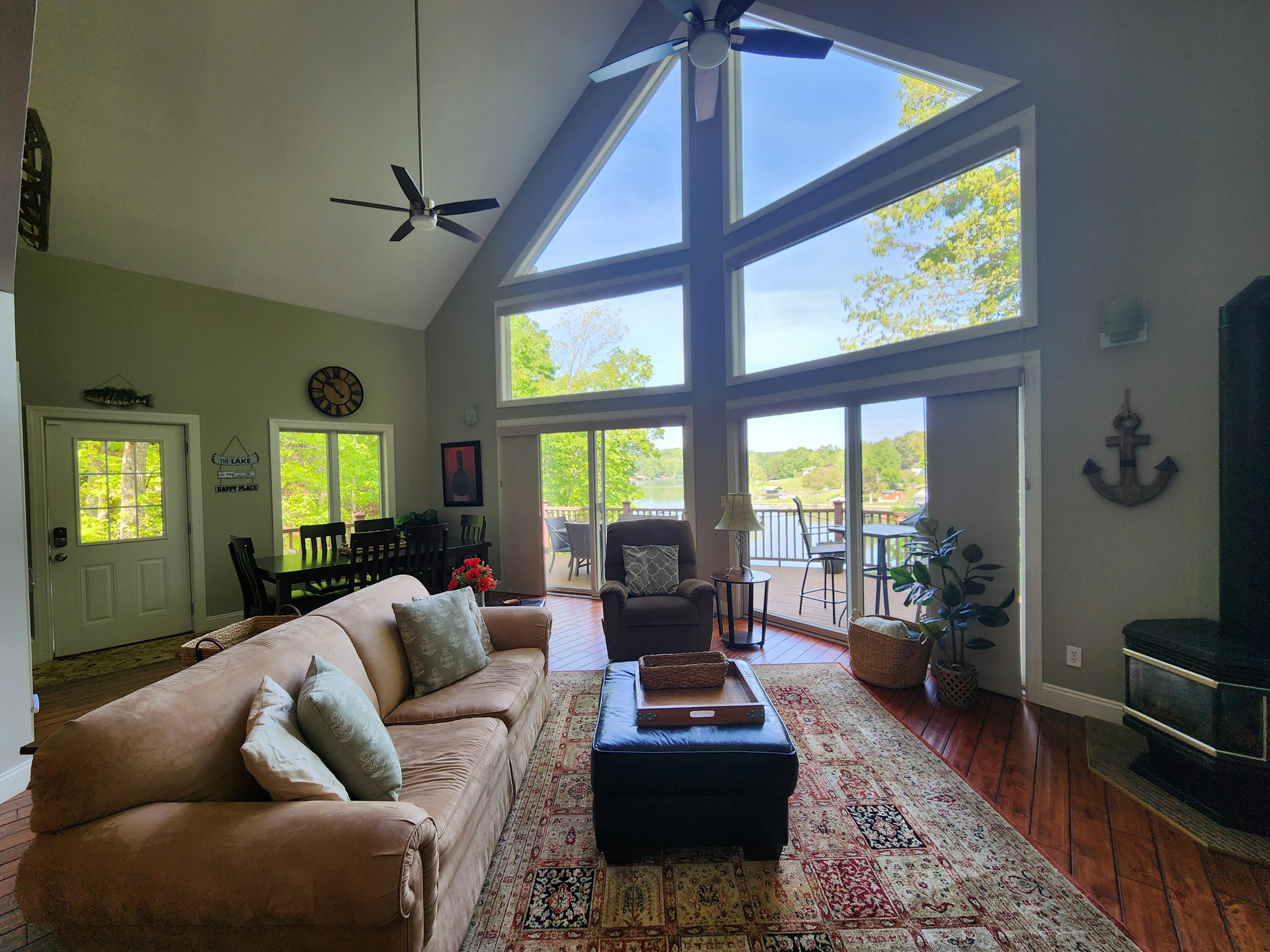 Goodview, Virginia 24095, United States, 3 Bedrooms Bedrooms, ,3 BathroomsBathrooms,Residential,Pending,119828