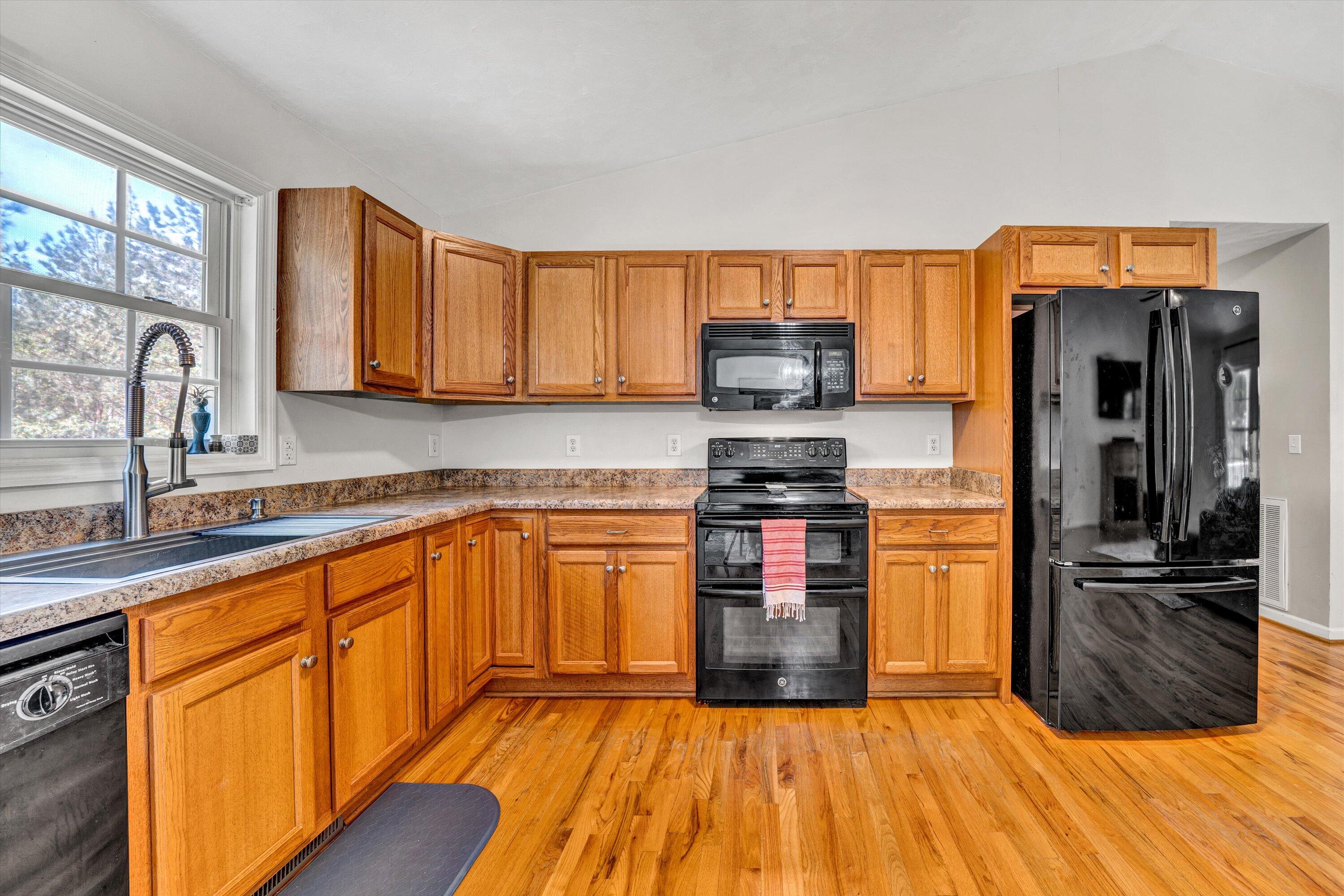 Callaway, Virginia 24067, United States, 3 Bedrooms Bedrooms, ,3 BathroomsBathrooms,Residential,Pending,110293