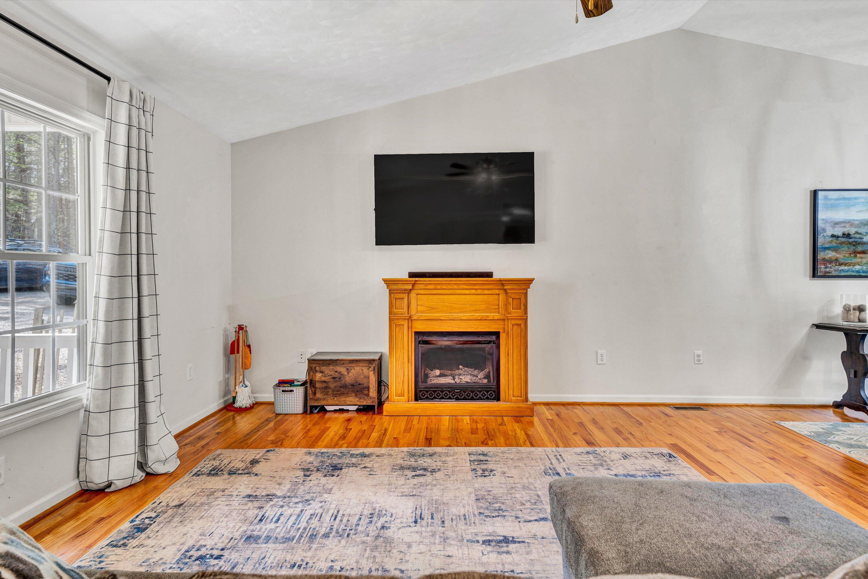 Callaway, Virginia 24067, United States, 3 Bedrooms Bedrooms, ,3 BathroomsBathrooms,Residential,Pending,110293