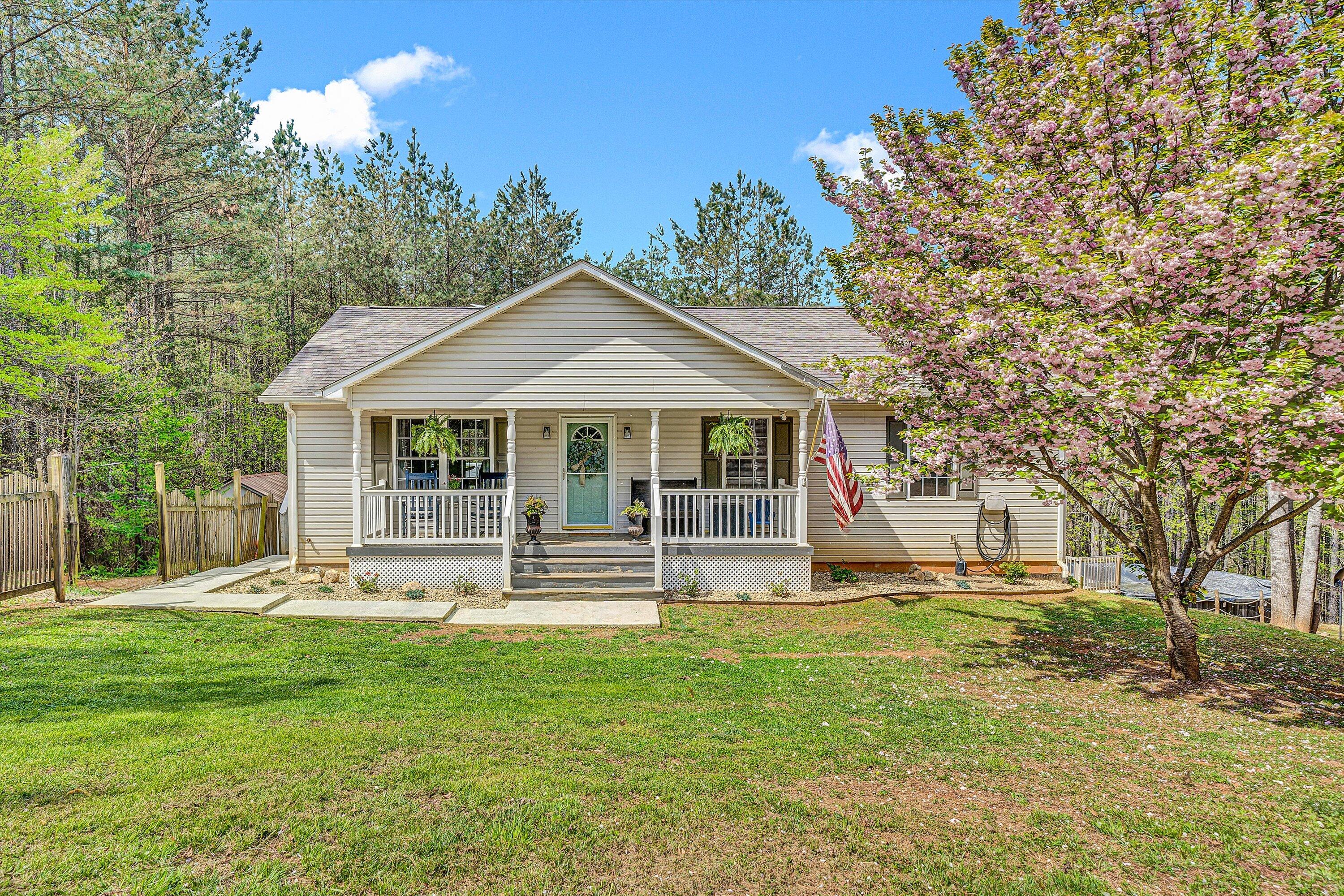 Callaway, Virginia 24067, United States, 3 Bedrooms Bedrooms, ,3 BathroomsBathrooms,Residential,Pending,110293