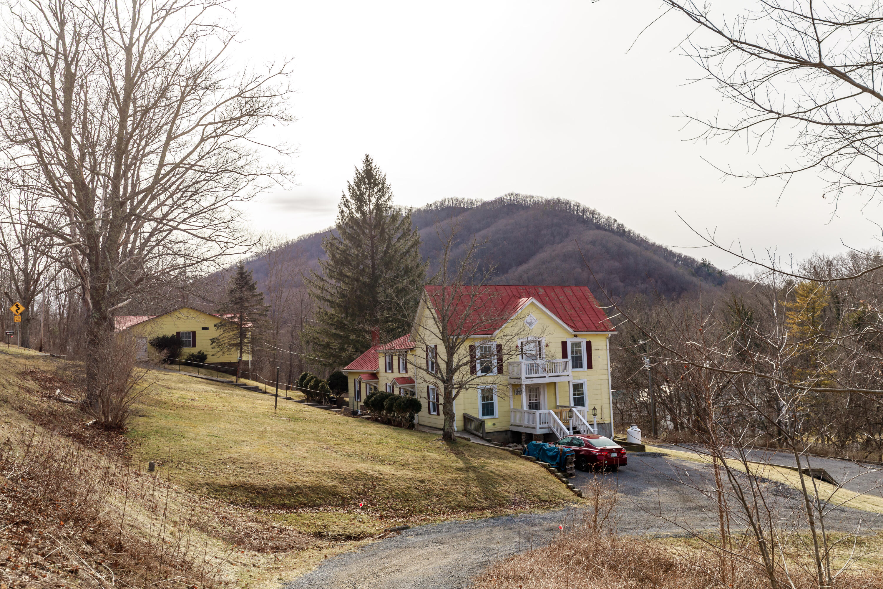 12509 Sam Snead Hwy Hwy, Warm Springs, Virginia image 6