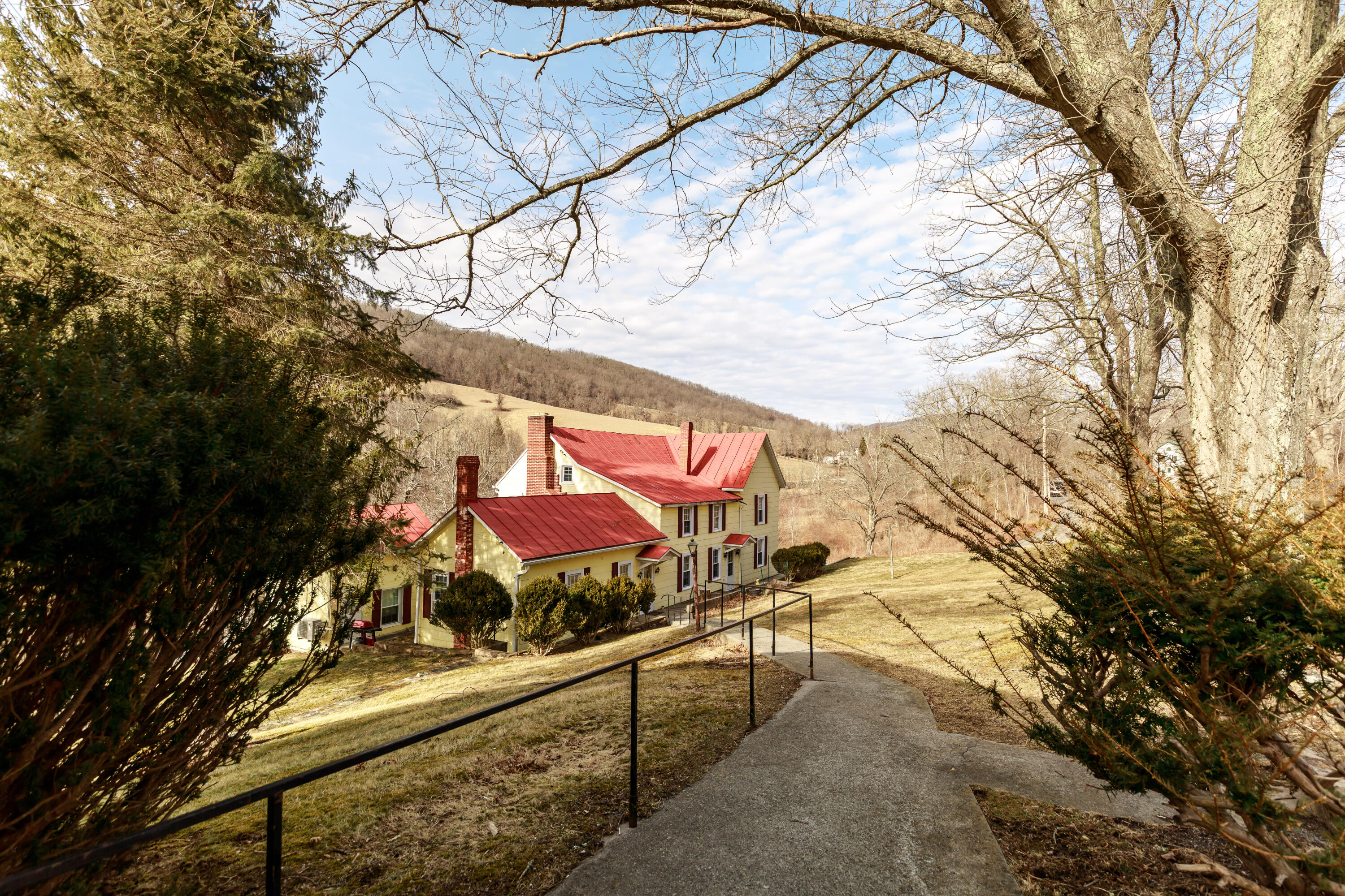12509 Sam Snead Hwy Hwy, Warm Springs, Virginia image 4