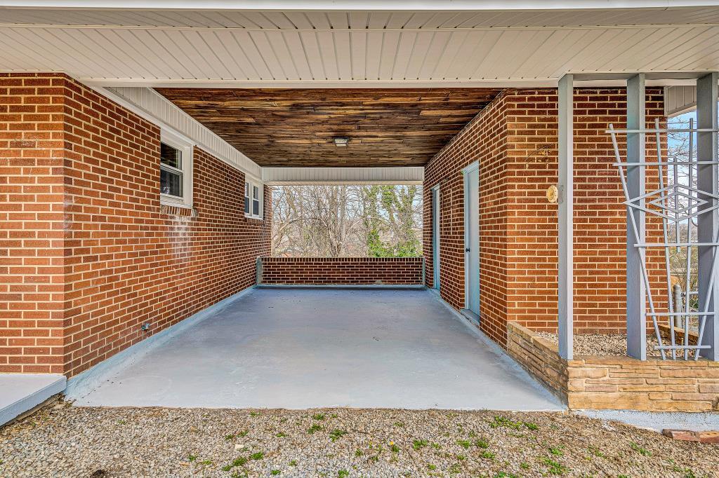 502 Victor Ave, Roanoke, Virginia image 3