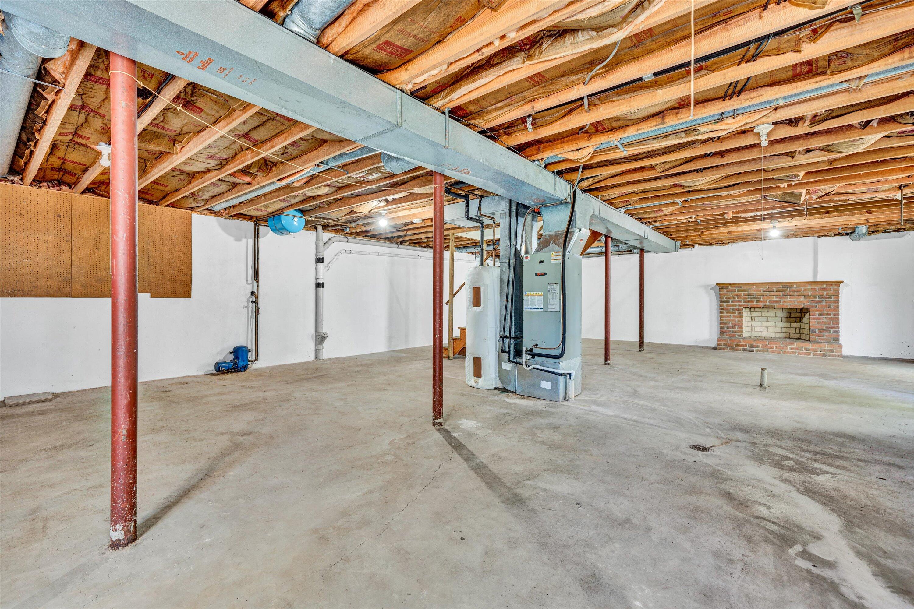 3218 Woodview Rd, Roanoke, Virginia image 37