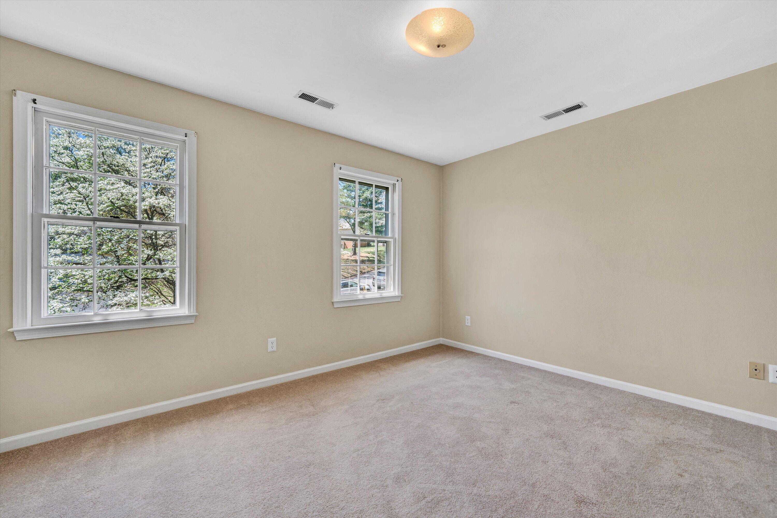 3218 Woodview Rd, Roanoke, Virginia image 21