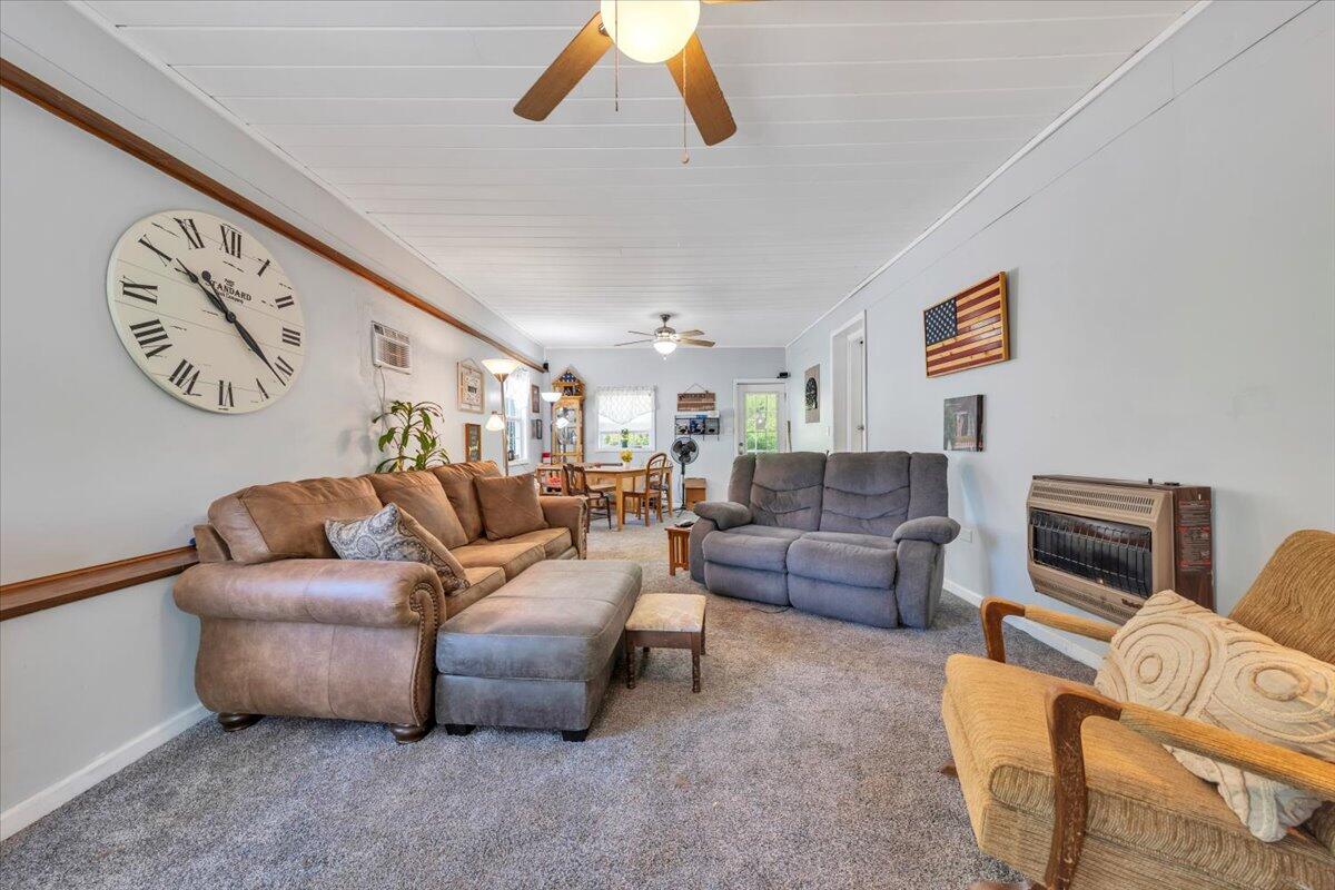 3135 Doe Run Rd, Rocky Mount, Virginia image 4
