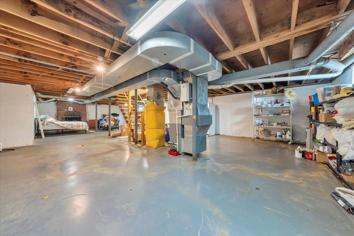 3135 Doe Run Rd, Rocky Mount, Virginia image 34