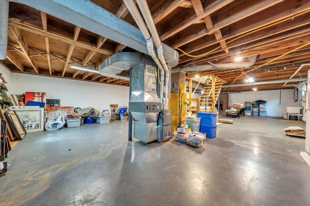 3135 Doe Run Rd, Rocky Mount, Virginia image 33