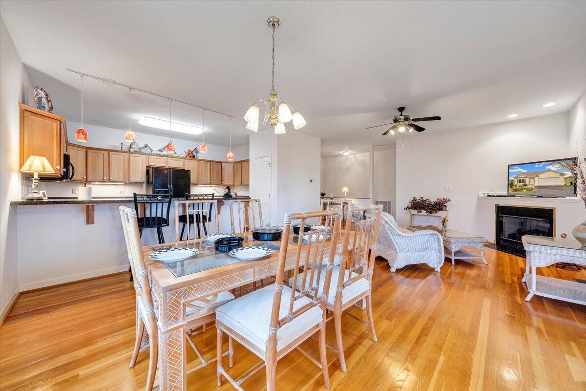 1202 8th Fairway Ln, Huddleston, Virginia image 3