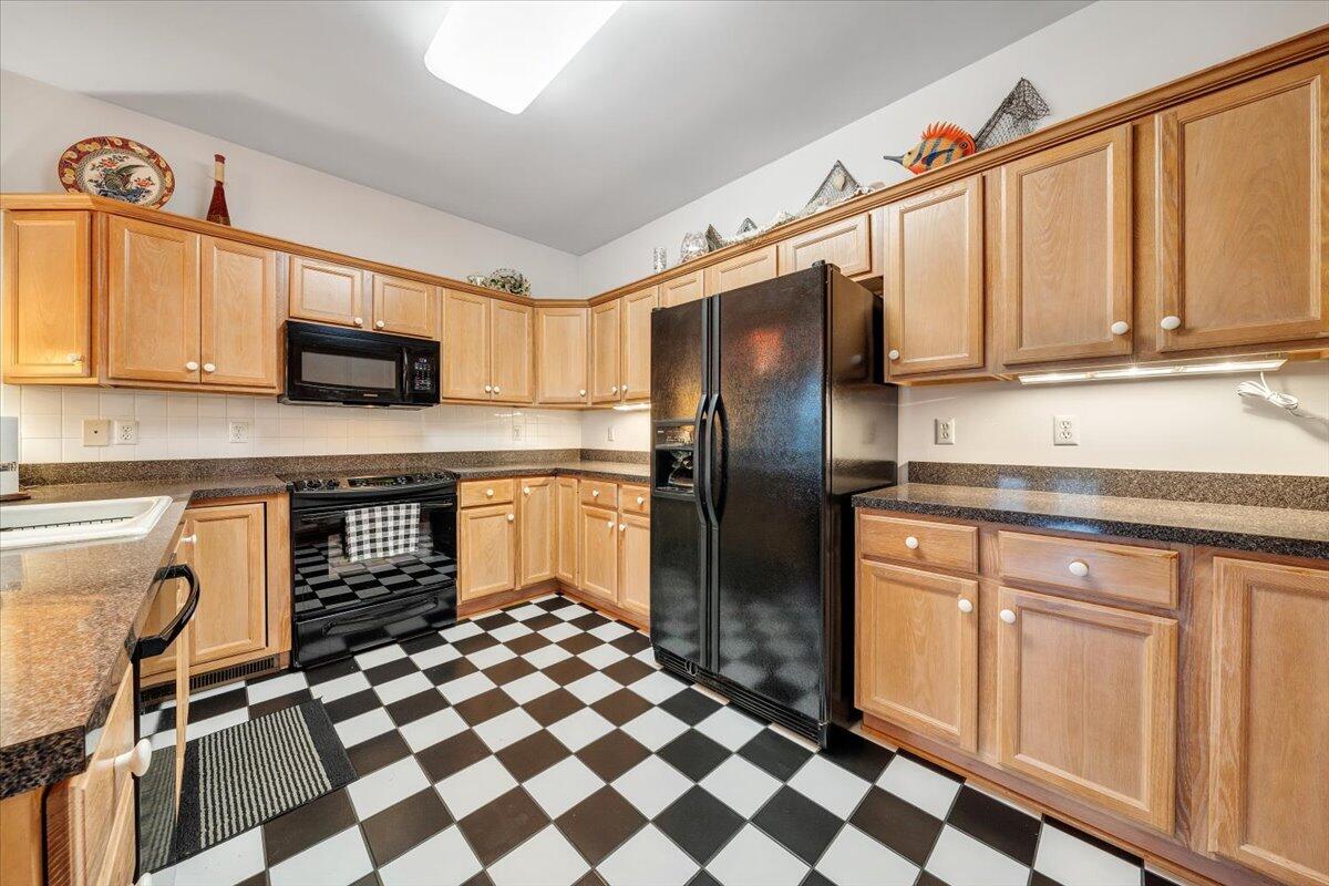 1202 8th Fairway Ln, Huddleston, Virginia image 4
