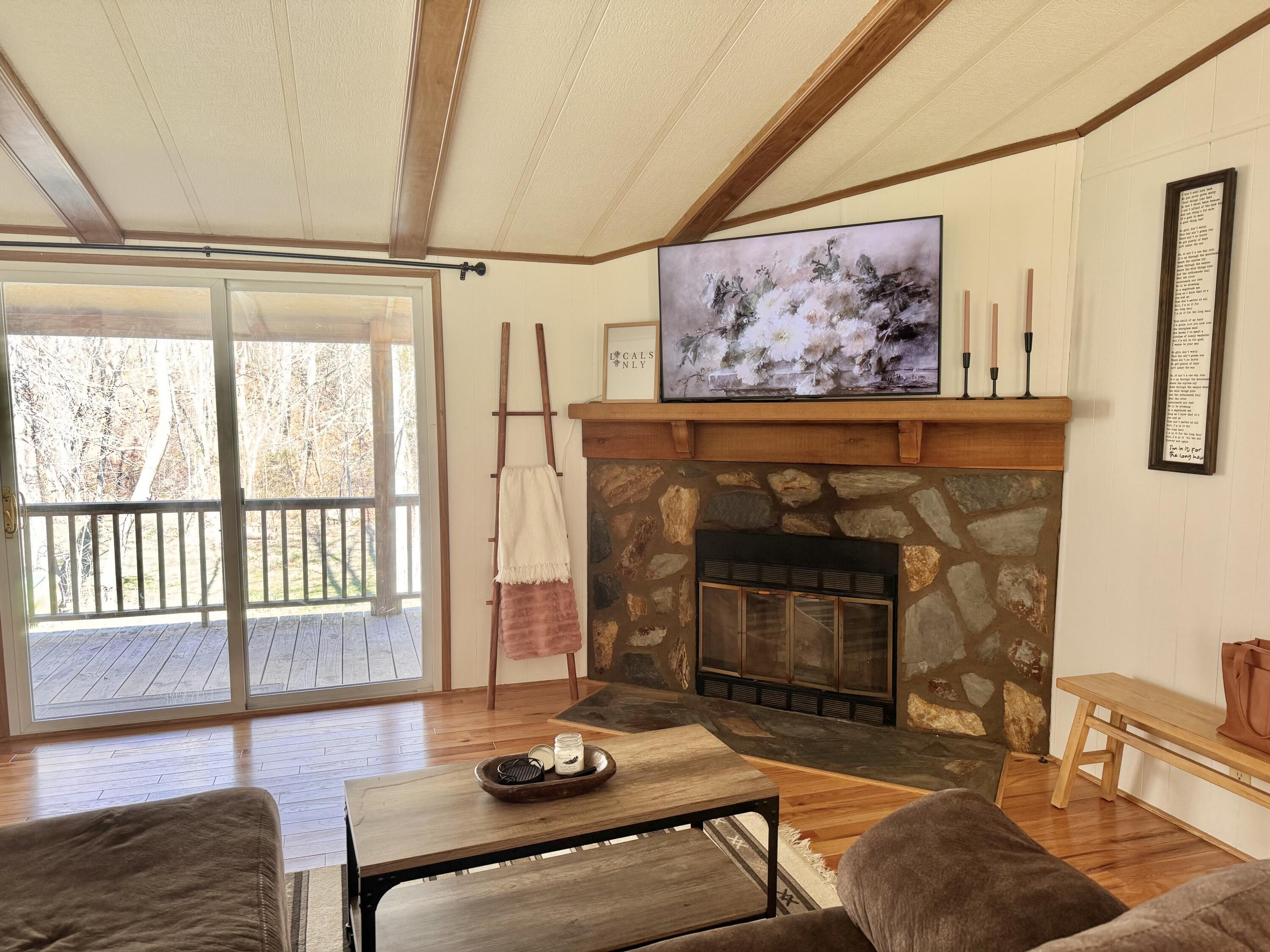 5910 Falls Rd, Hot Springs, Virginia image 21
