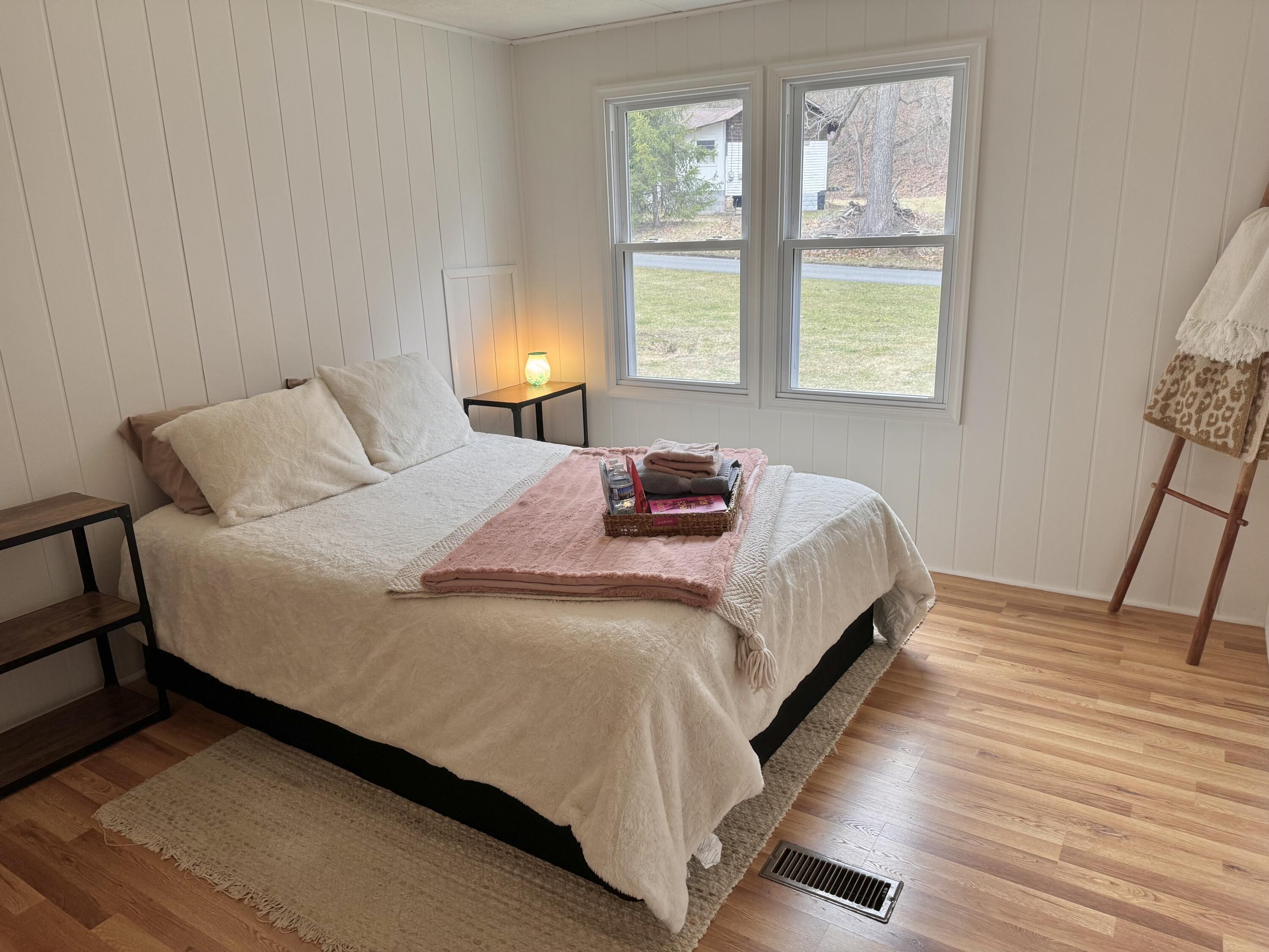 5910 Falls Rd, Hot Springs, Virginia image 33