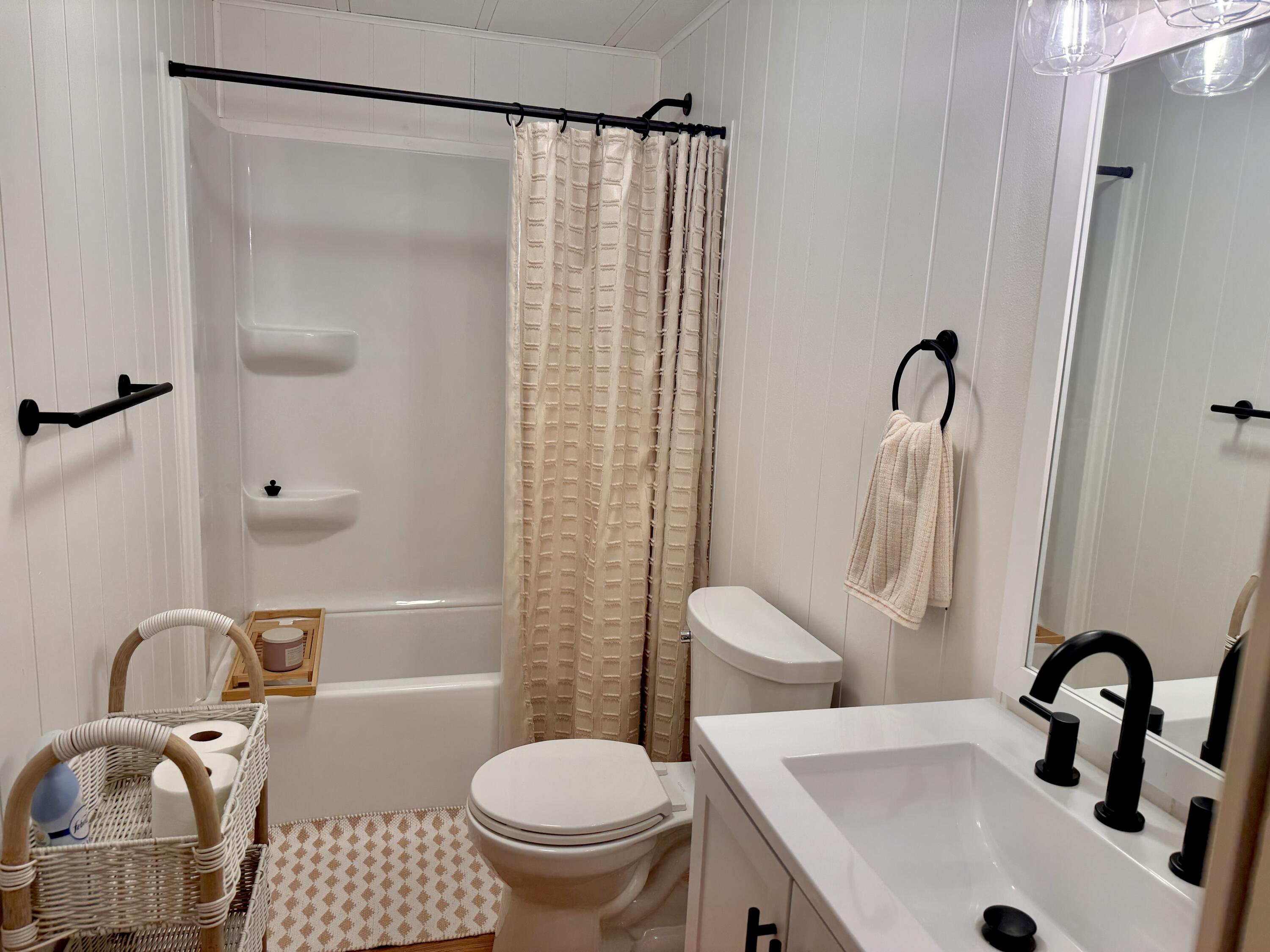 5910 Falls Rd, Hot Springs, Virginia image 44