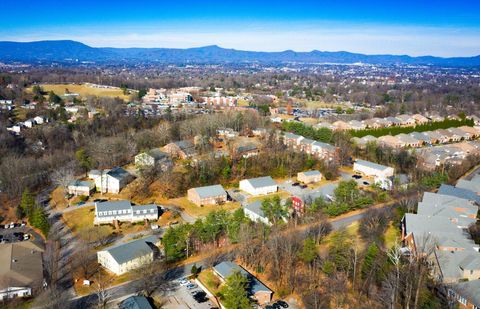 Multifamily For Sale - 803 King James St<br/> Roanoke, VA 24016