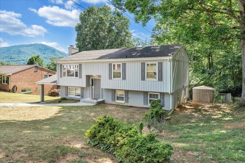 Homes For Sale - 5263 Fordwick Dr<br/> Roanoke, VA 24018