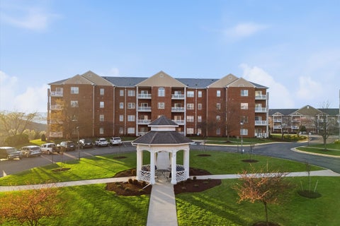 Apartment For Sale - 4434 Pheasant Ridge Rd #105<br/> Roanoke, VA 24014