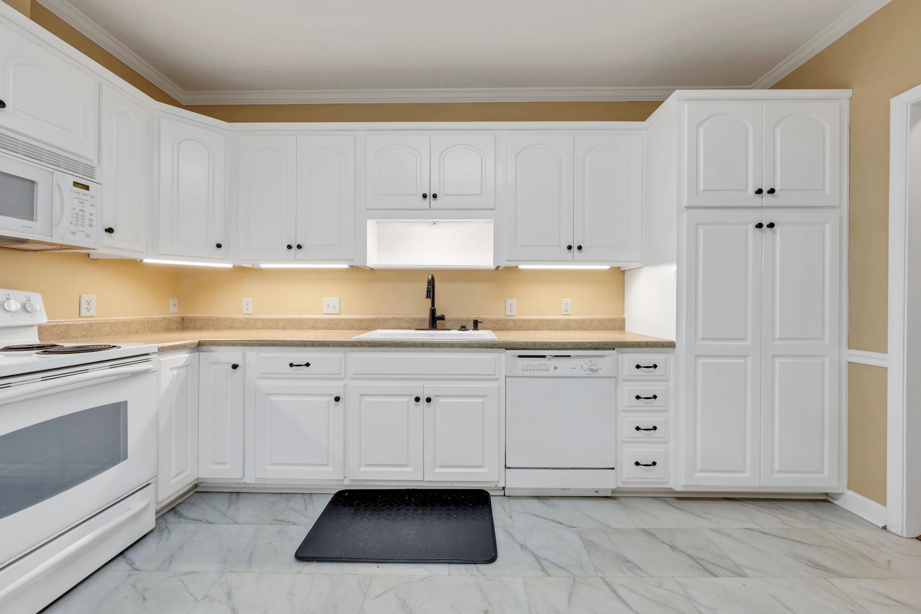 3040 Mcvitty Forest Dr #211, Roanoke, Virginia image 17