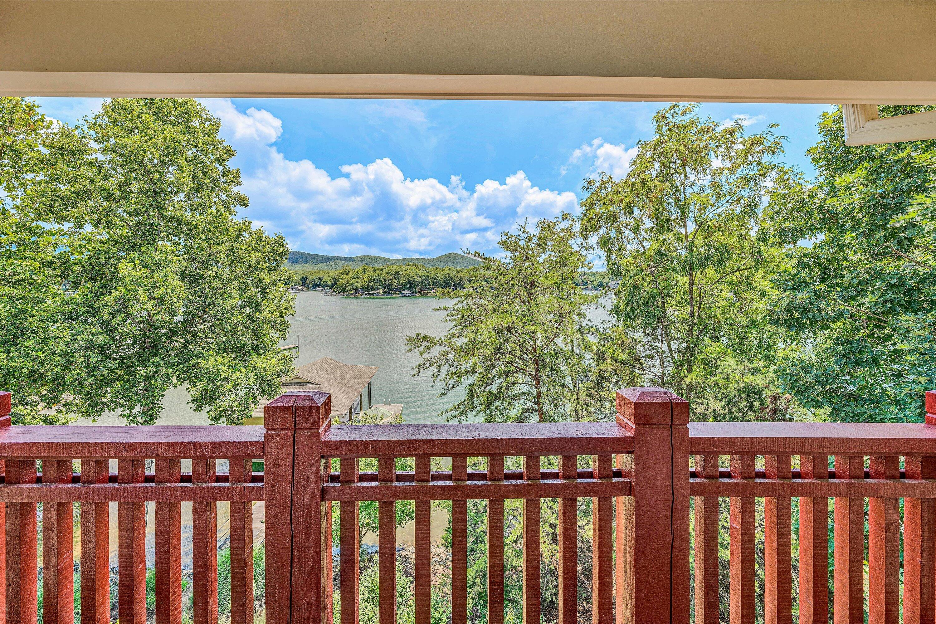 Penhook, Virginia 24137, United States, 5 Bedrooms Bedrooms, ,6 BathroomsBathrooms,Residential,Active,169644