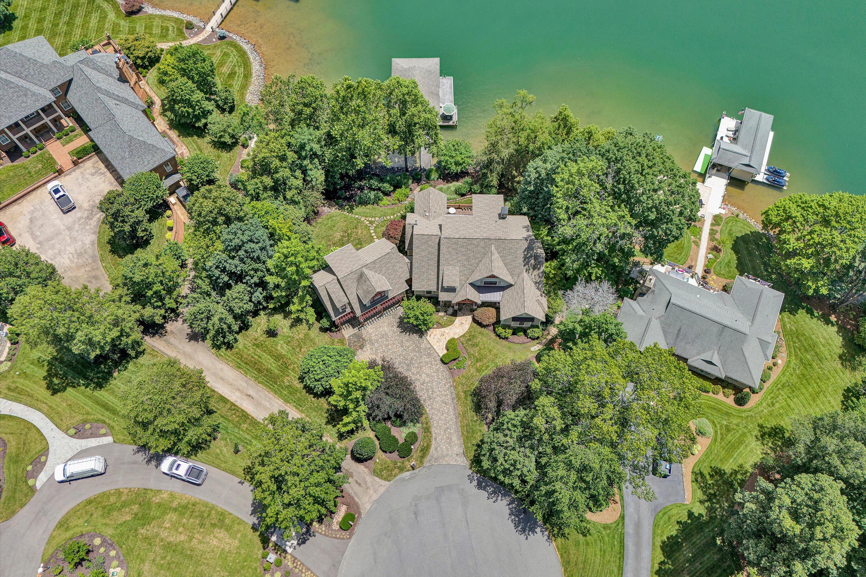 Penhook, Virginia 24137, United States, 5 Bedrooms Bedrooms, ,6 BathroomsBathrooms,Residential,Active,169644