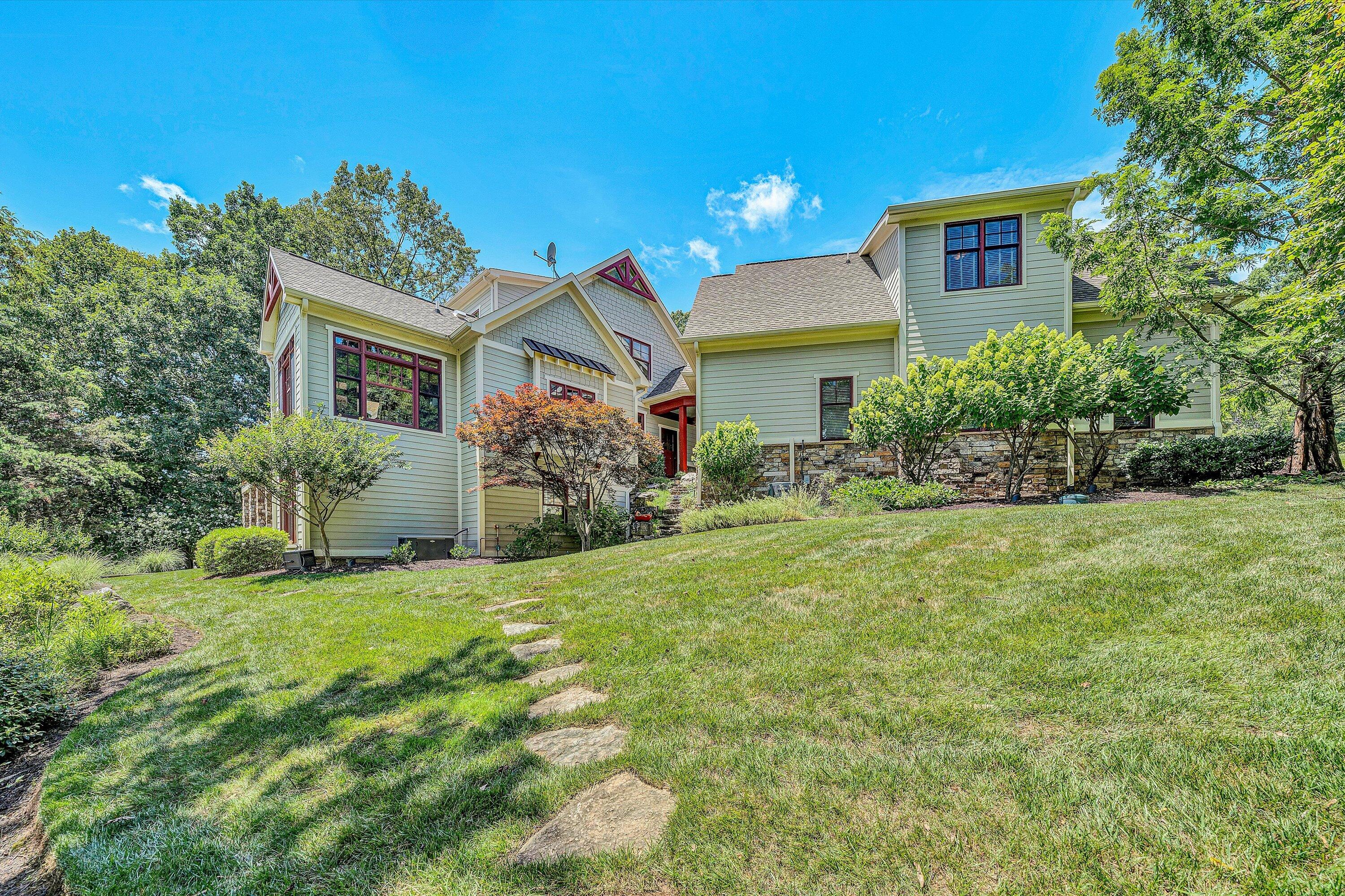 Penhook, Virginia 24137, United States, 5 Bedrooms Bedrooms, ,6 BathroomsBathrooms,Residential,Active,169644