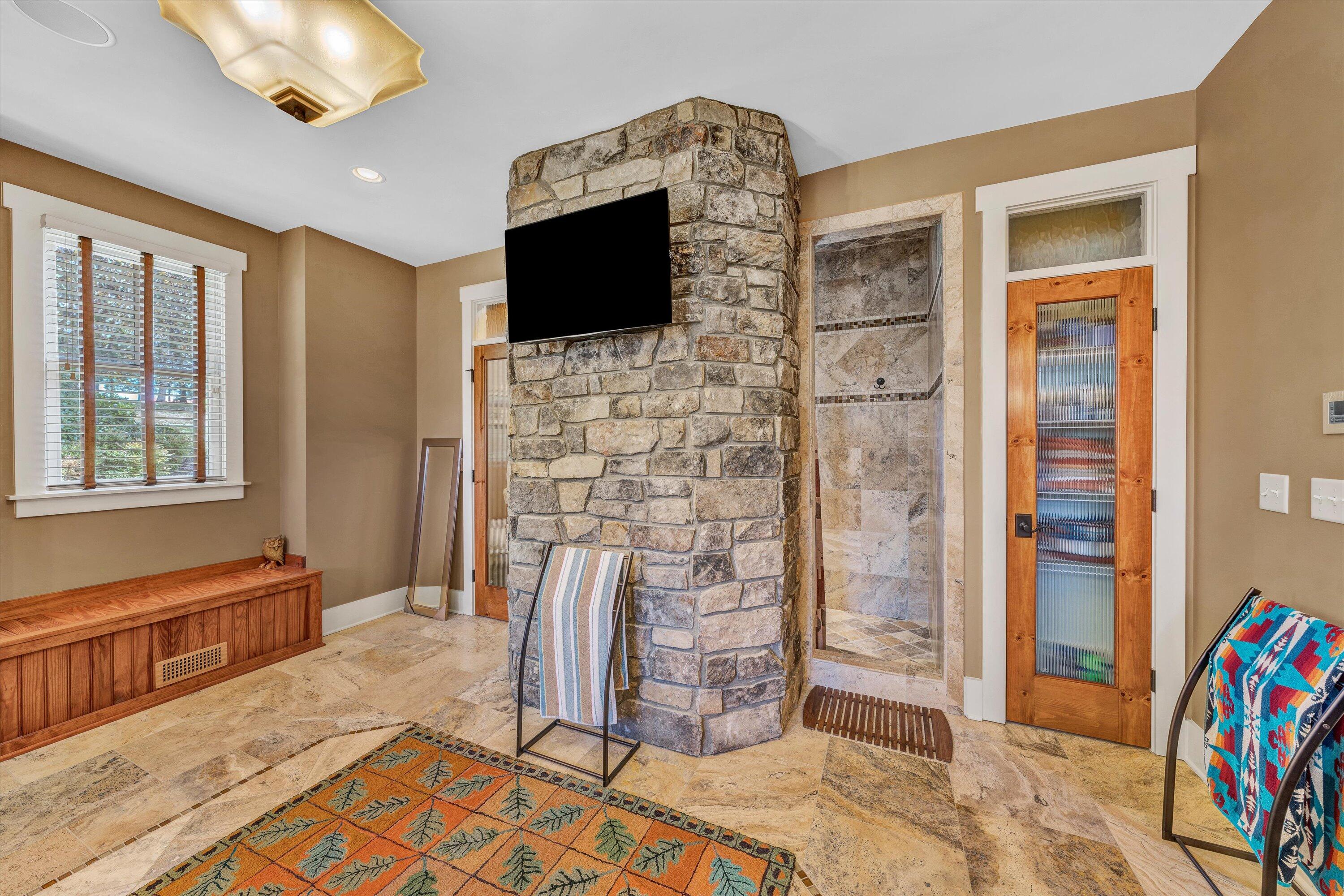 Penhook, Virginia 24137, United States, 5 Bedrooms Bedrooms, ,6 BathroomsBathrooms,Residential,Active,169644