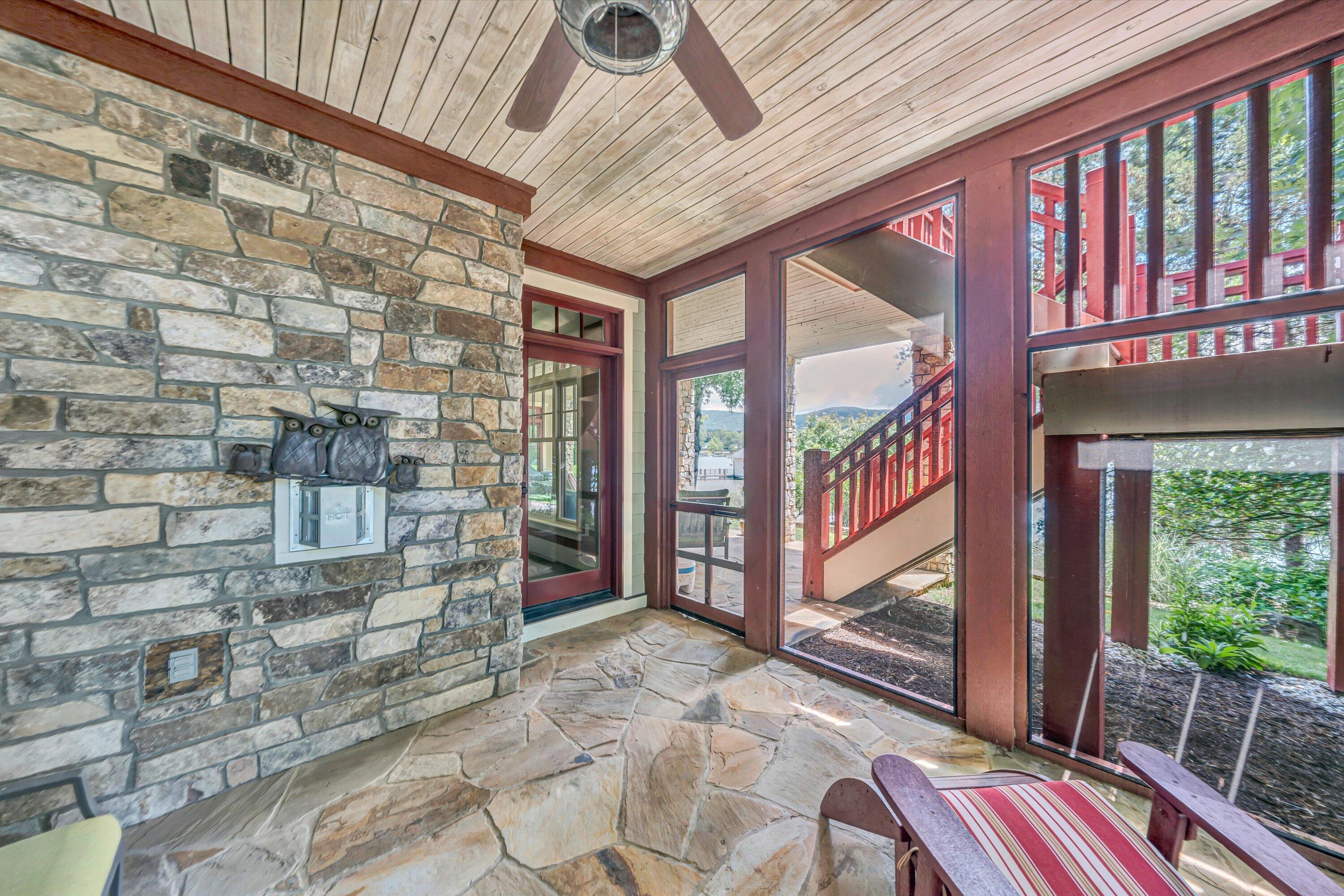 Penhook, Virginia 24137, United States, 5 Bedrooms Bedrooms, ,6 BathroomsBathrooms,Residential,Active,169644