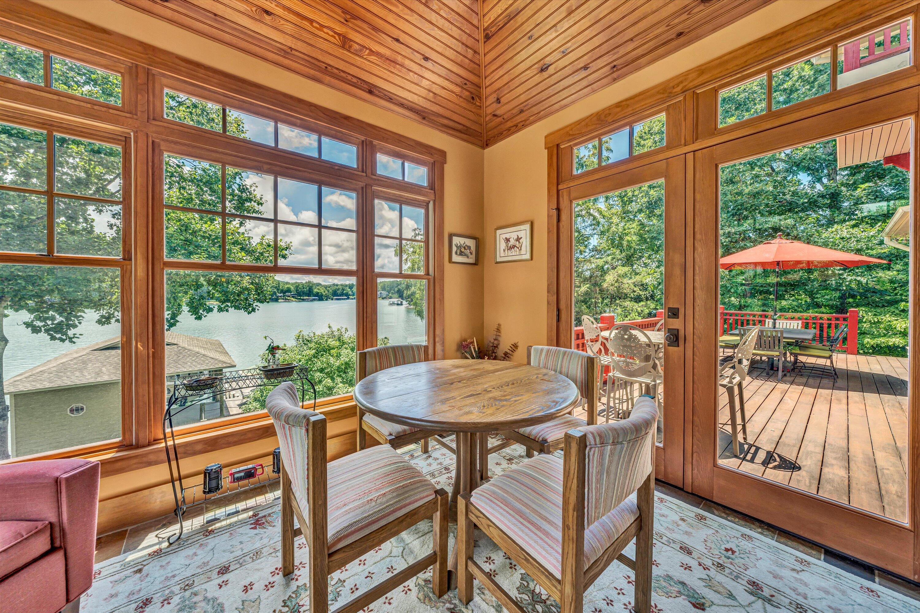 Penhook, Virginia 24137, United States, 5 Bedrooms Bedrooms, ,6 BathroomsBathrooms,Residential,Active,169644