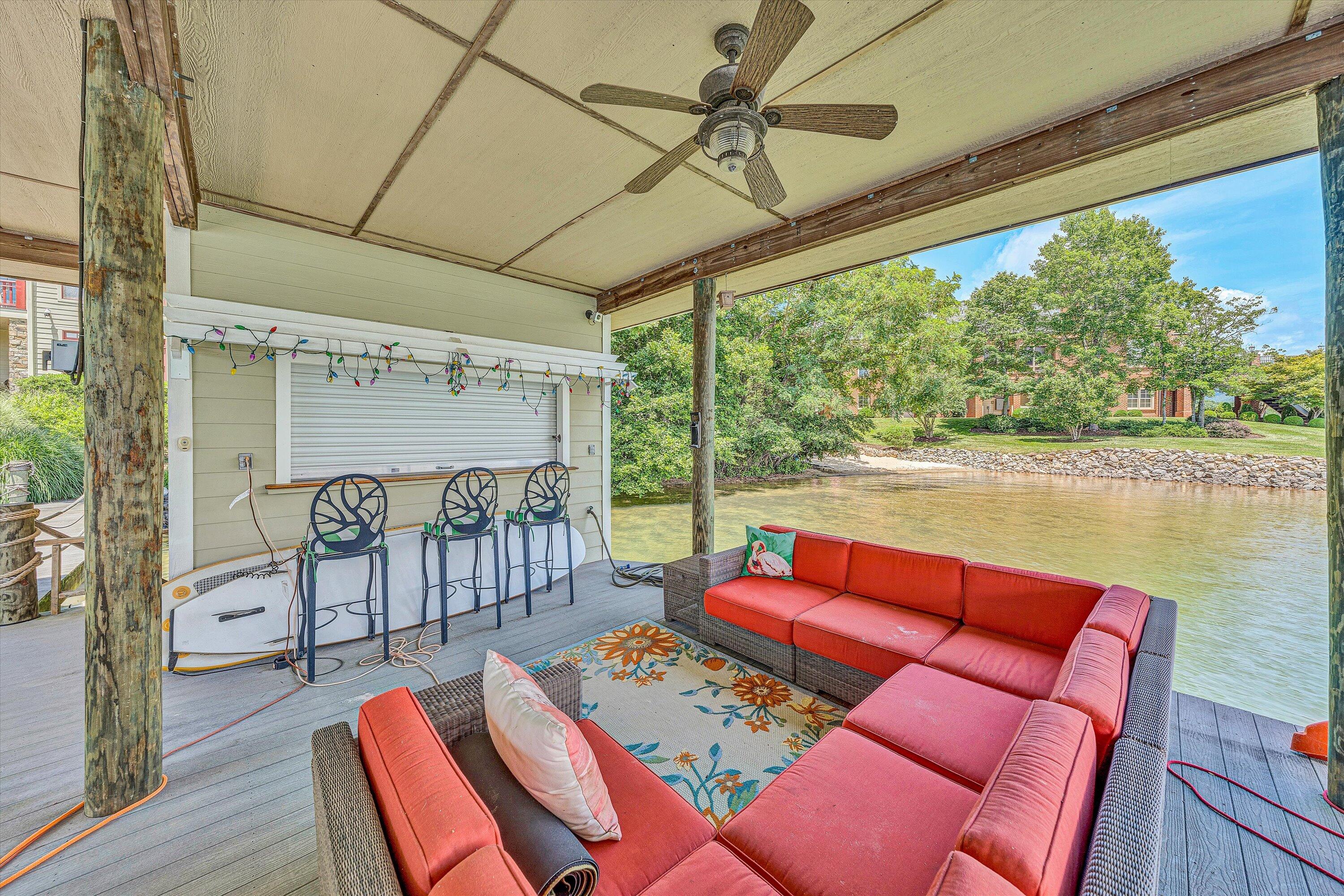 Penhook, Virginia 24137, United States, 5 Bedrooms Bedrooms, ,6 BathroomsBathrooms,Residential,Active,169644