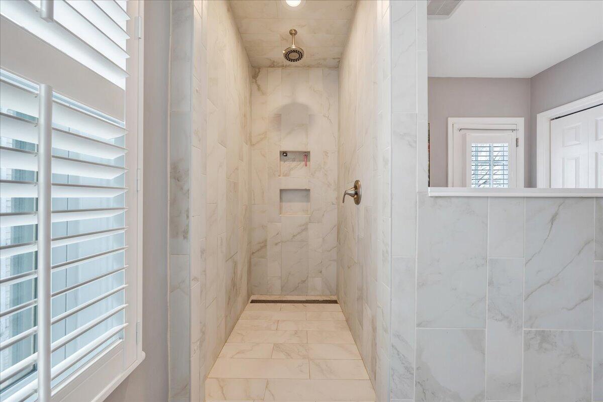 2525 Avenham Ave, Roanoke, Virginia image 30