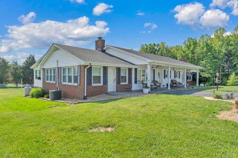 Homes For Sale - 3226 Rakes Rd<br/> Rocky Mount, VA 24151