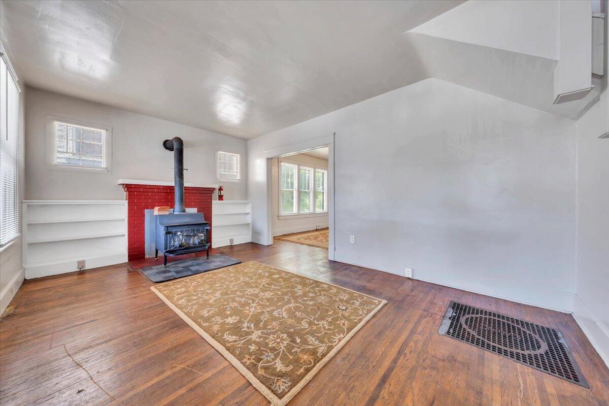 508 Clay St, Clifton Forge, Virginia image 3