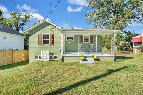 Homes For Sale - 501 Mount Vernon Ave<br/> Salem, VA 24153