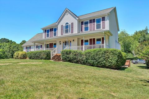 Homes For Sale - 1351 Archway Rd<br/> Blue Ridge, VA 24064