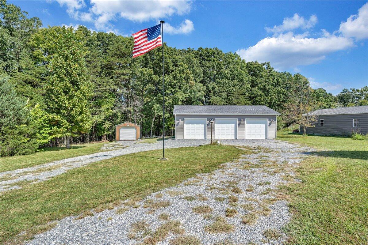 3164 Tolers Ferry Rd, Huddleston, Virginia image 9