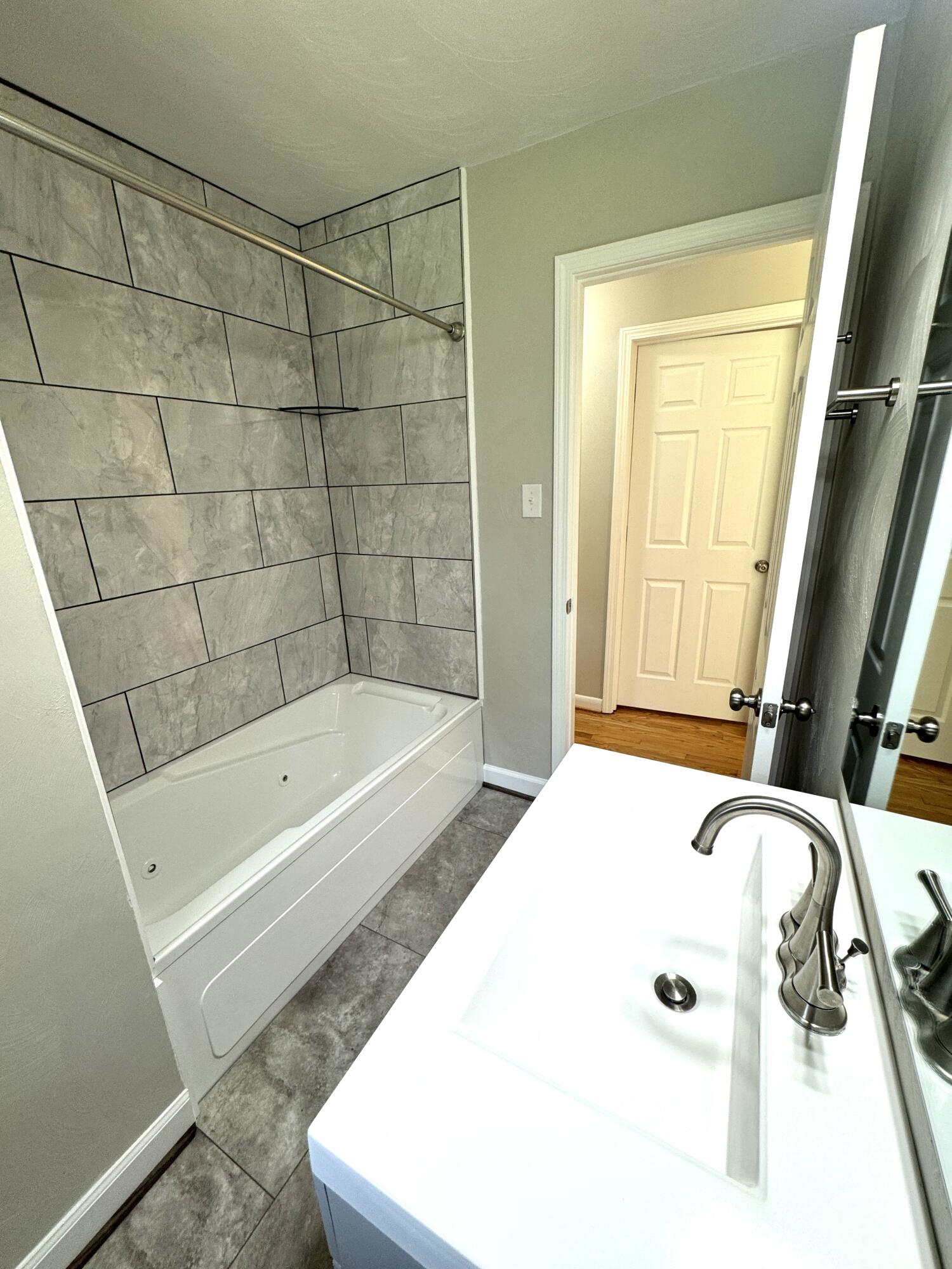4566 Girard Dr, Roanoke, Virginia image 11