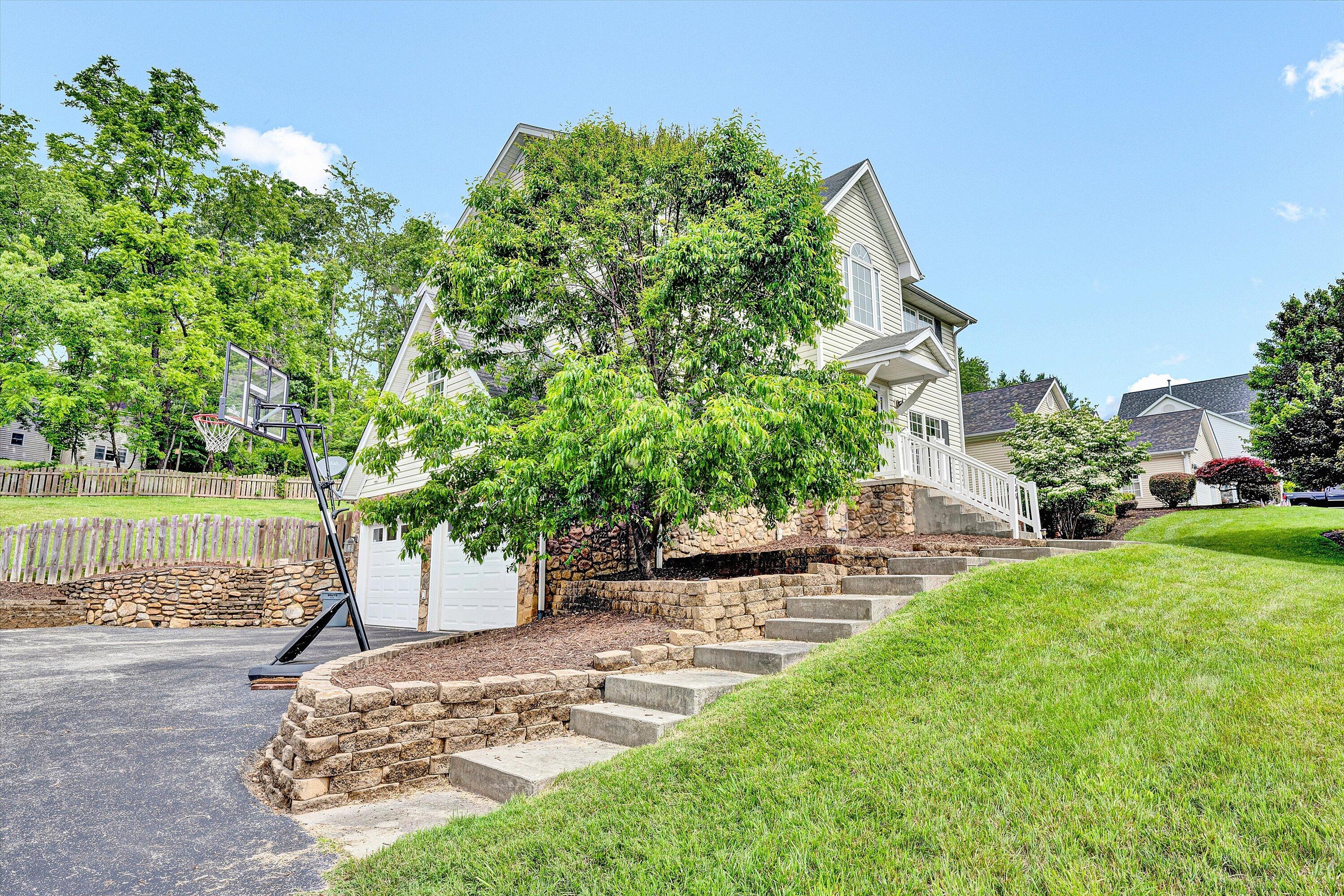 135 Sapphire Ave, Christiansburg, Virginia image 41