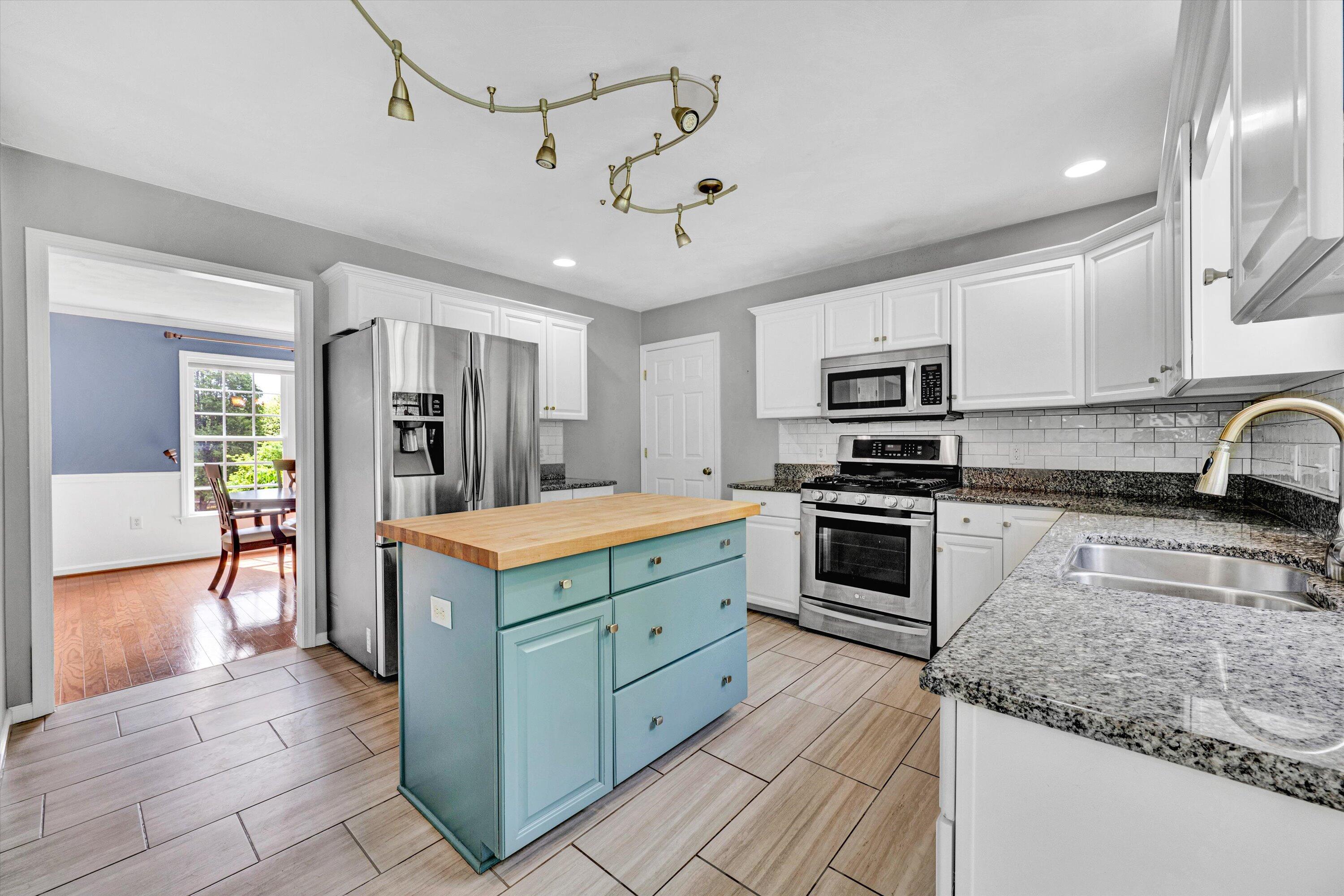135 Sapphire Ave, Christiansburg, Virginia image 14