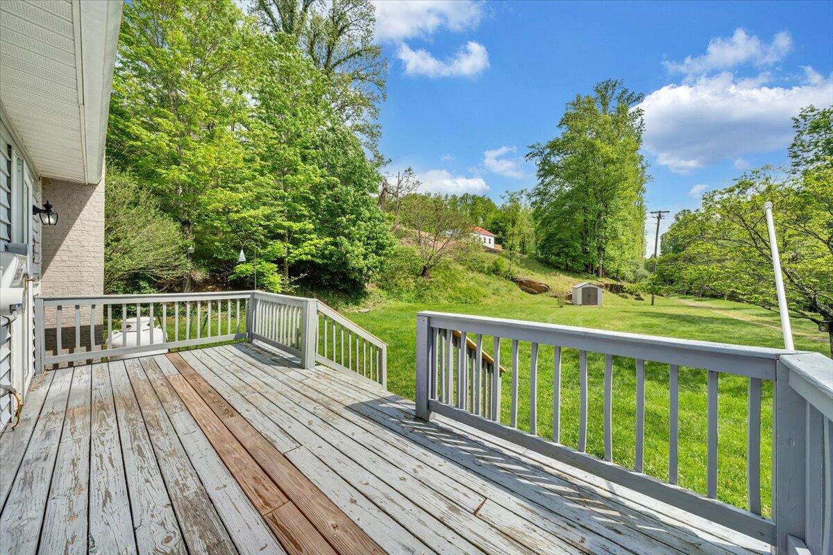 1567 Runnett Bag Rd, Ferrum, Virginia image 27