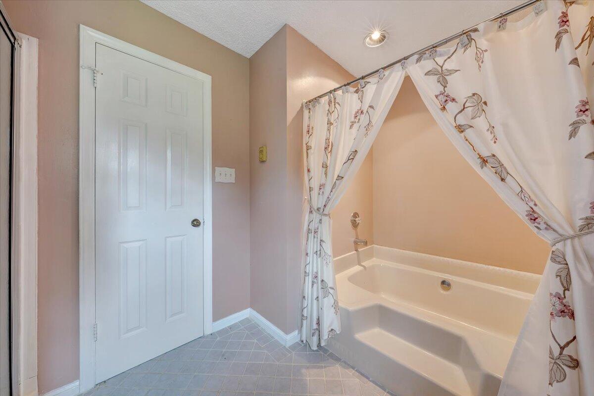 1567 Runnett Bag Rd, Ferrum, Virginia image 18