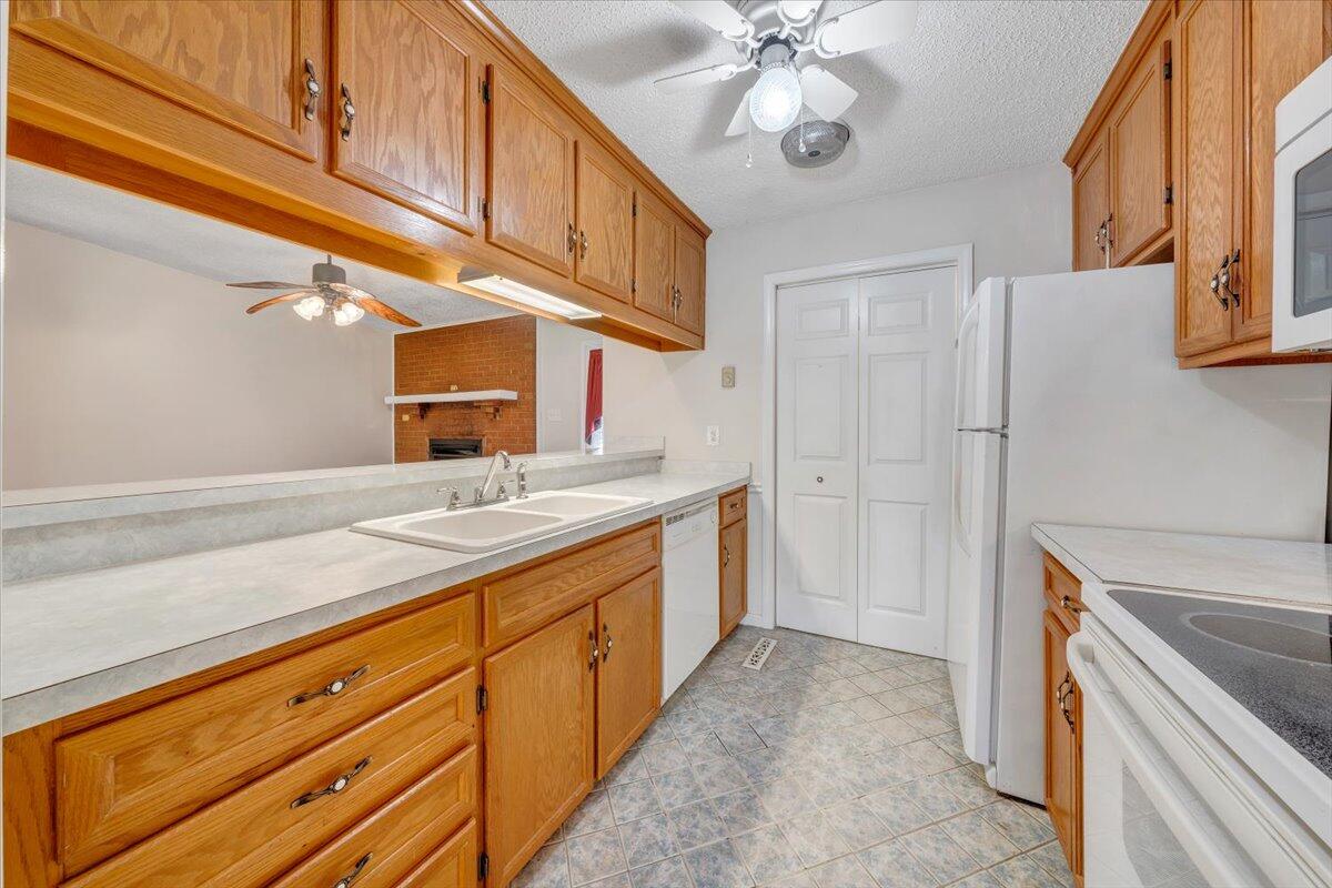 1567 Runnett Bag Rd, Ferrum, Virginia image 14