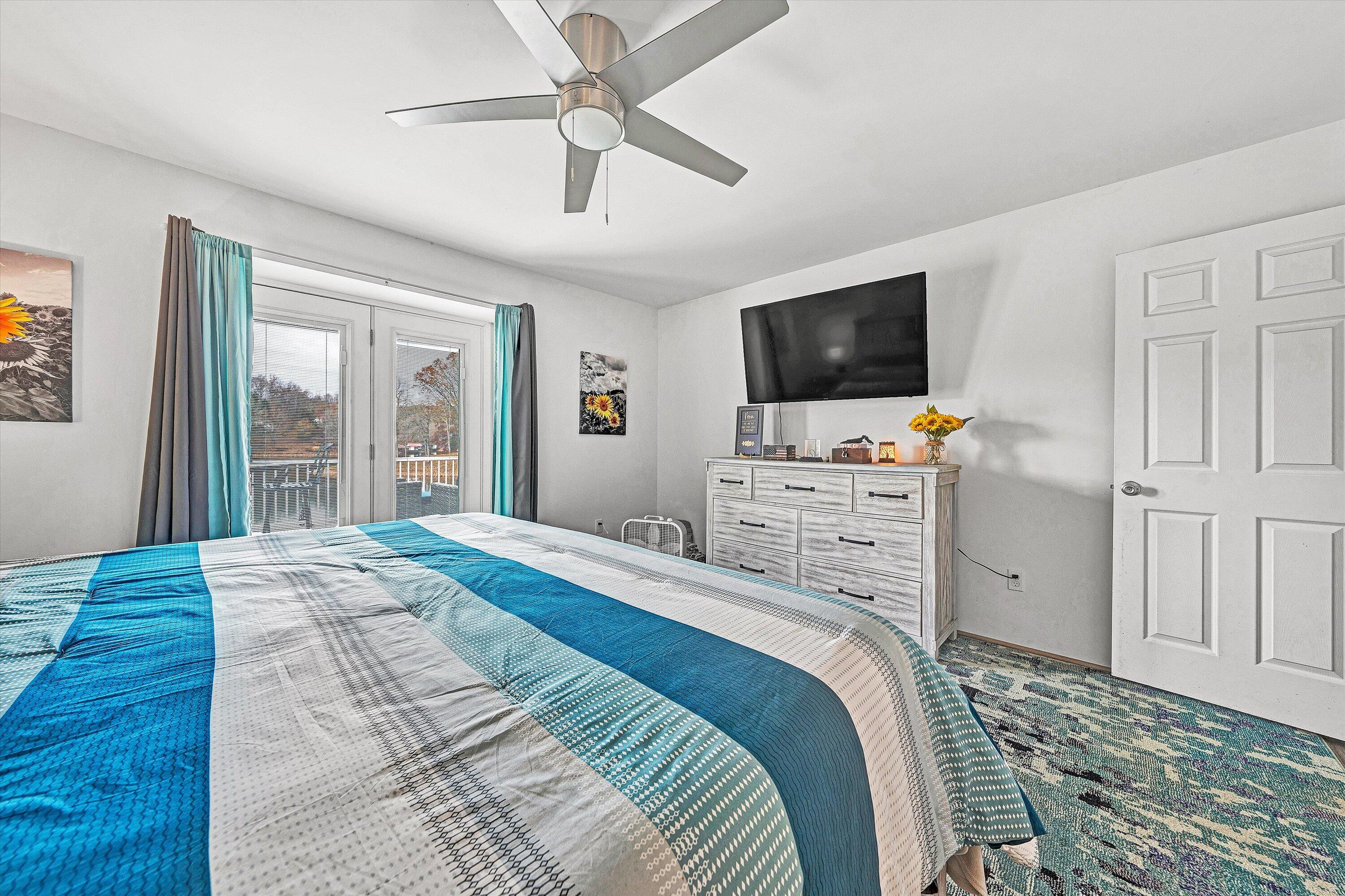 Wirtz, Virginia, 24184, United States, 5 Bedrooms Bedrooms, ,4 BathroomsBathrooms,Residential,Active,2032425