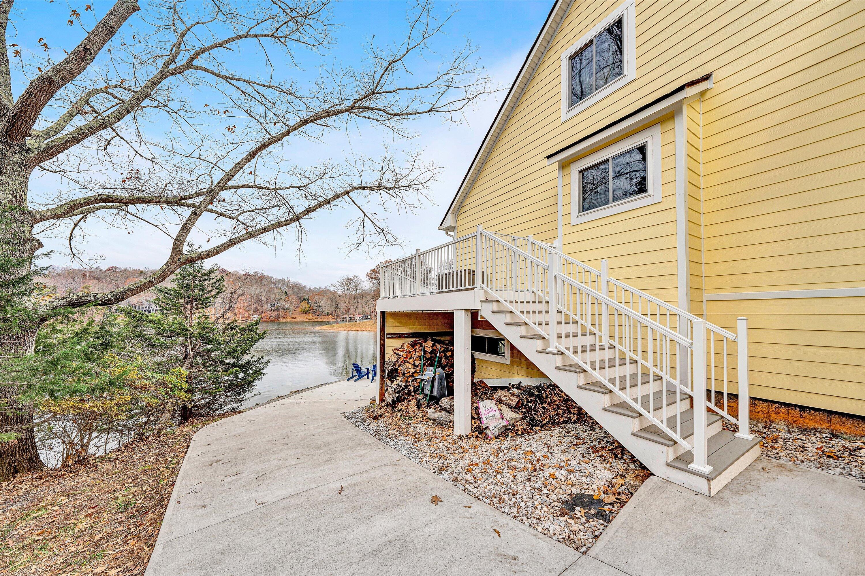Wirtz, Virginia, 24184, United States, 5 Bedrooms Bedrooms, ,4 BathroomsBathrooms,Residential,Active,2032425