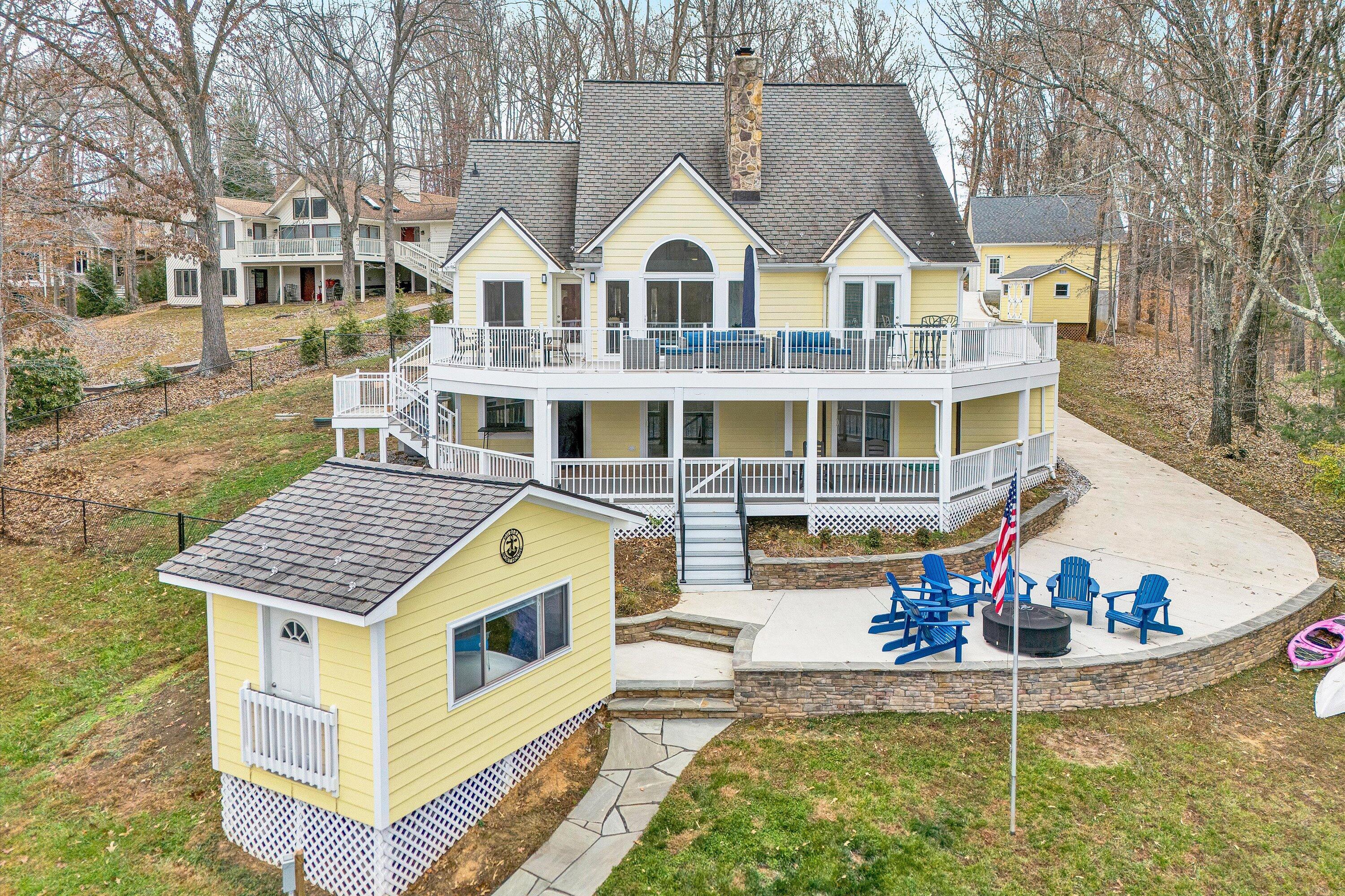 Wirtz, Virginia, 24184, United States, 5 Bedrooms Bedrooms, ,4 BathroomsBathrooms,Residential,Active,2032425