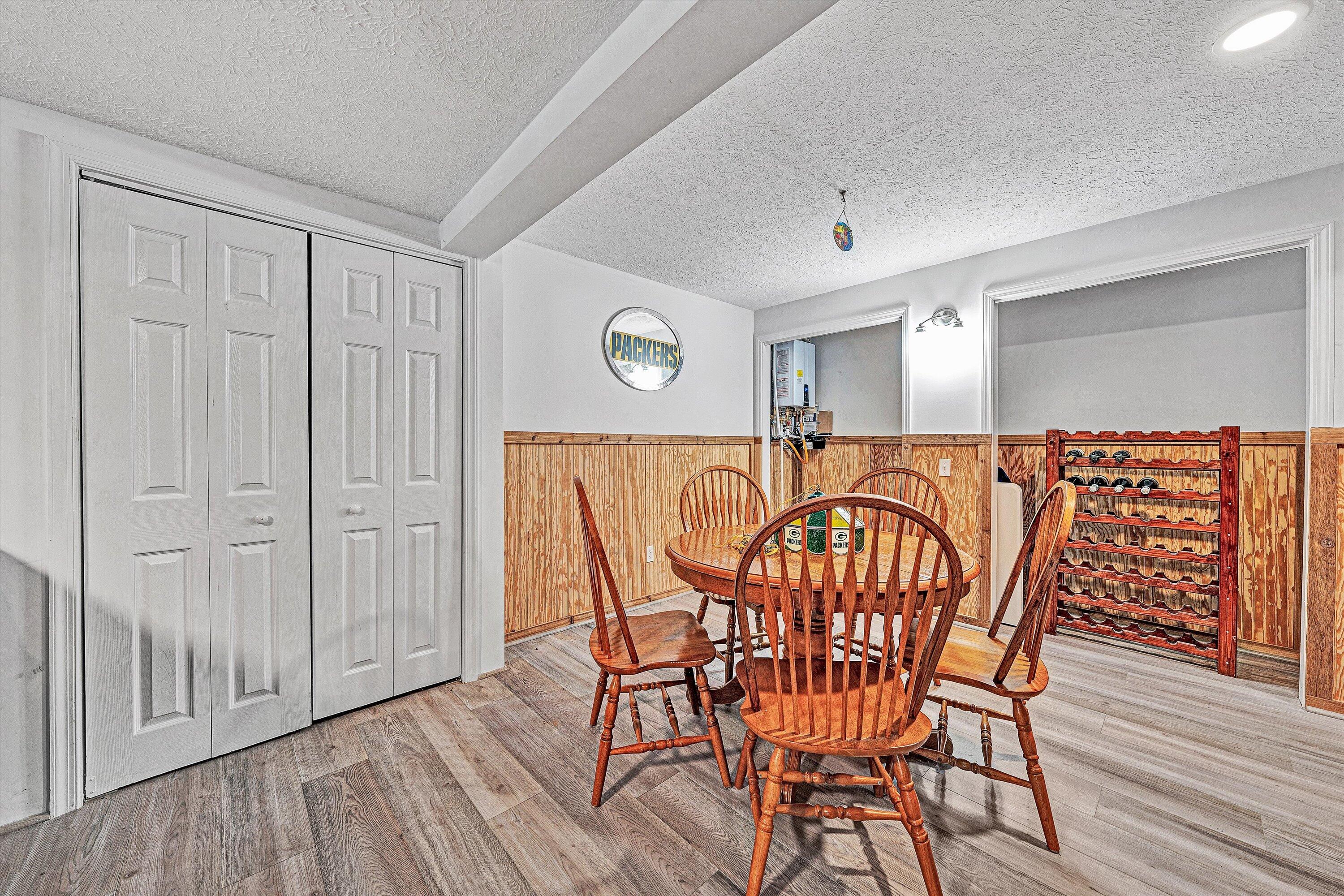 Wirtz, Virginia, 24184, United States, 5 Bedrooms Bedrooms, ,4 BathroomsBathrooms,Residential,Active,2032425